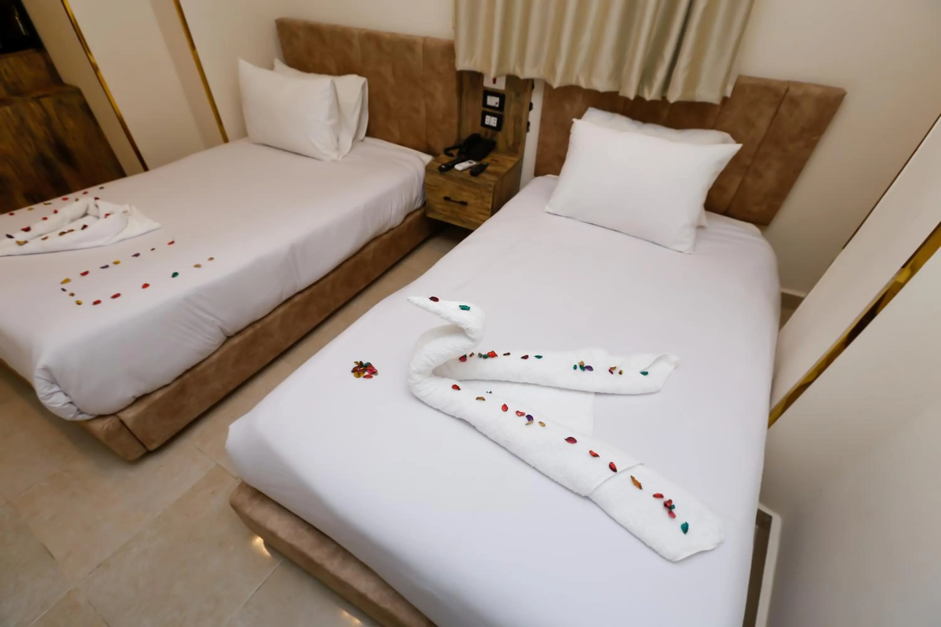 Bedroom in Taj Pyramids inn - Pyramids View Rooftop