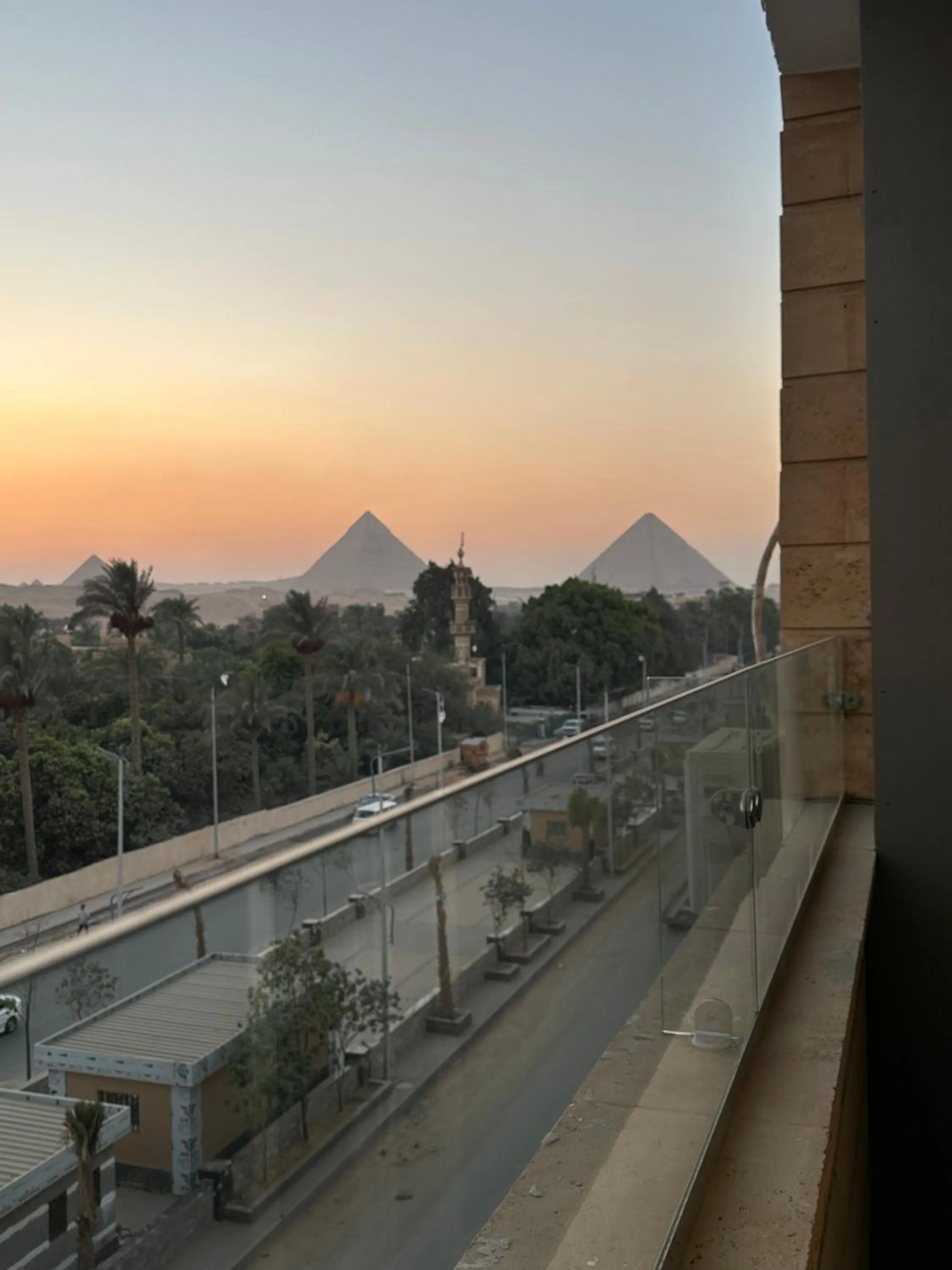 Day in Taj Pyramids inn - Pyramids View Rooftop
