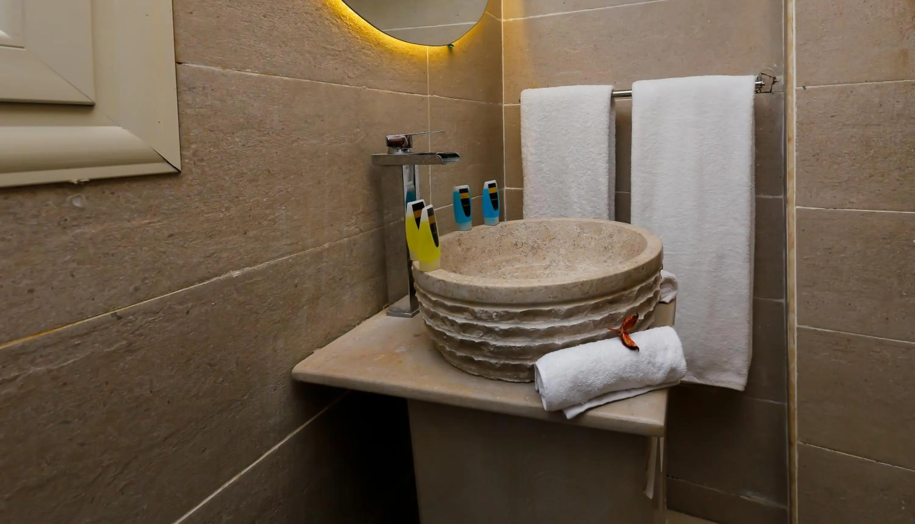 Bathroom in Taj Pyramids inn - Pyramids View Rooftop