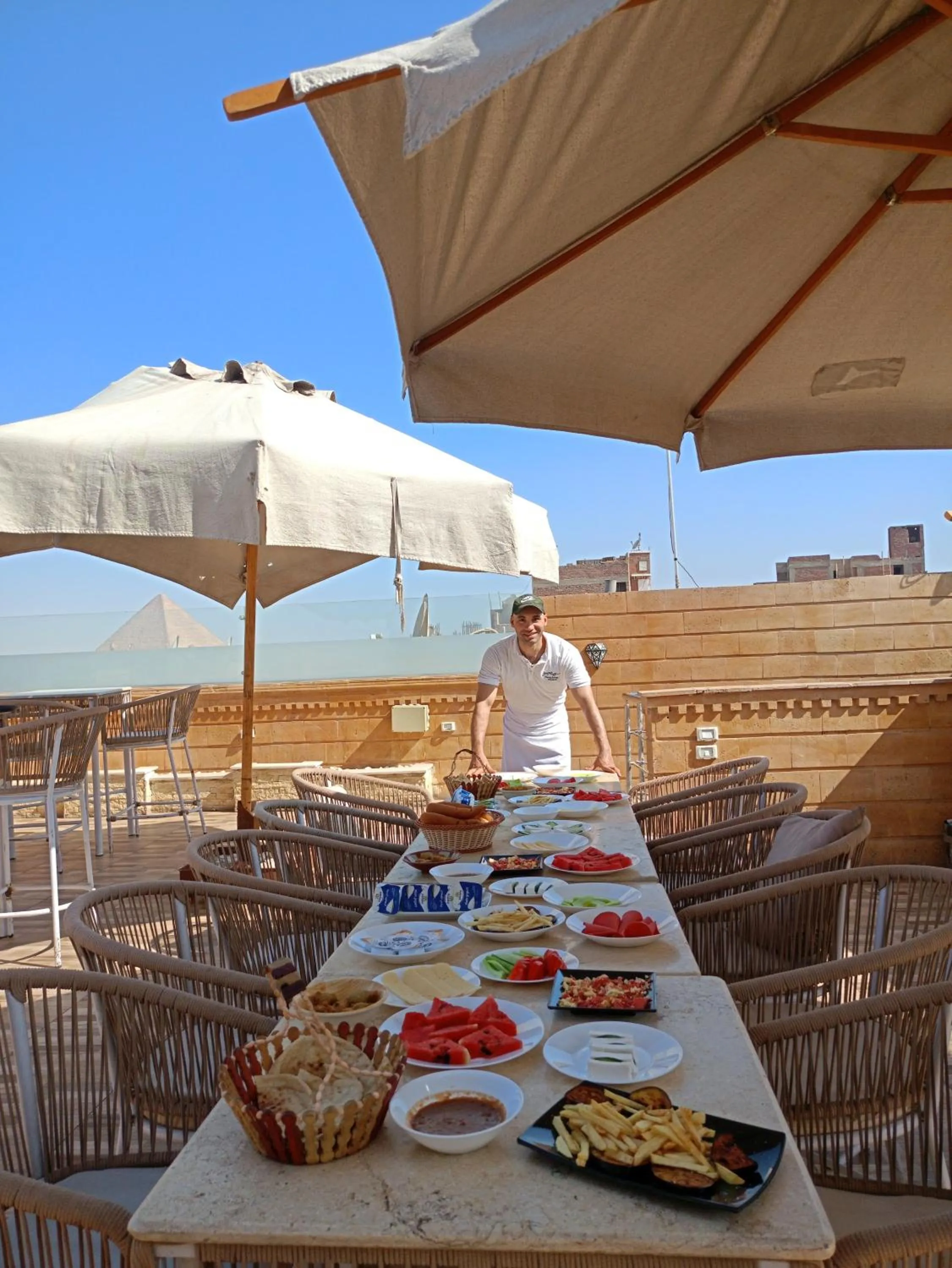 Restaurant/places to eat in Taj Pyramids inn - Pyramids View Rooftop