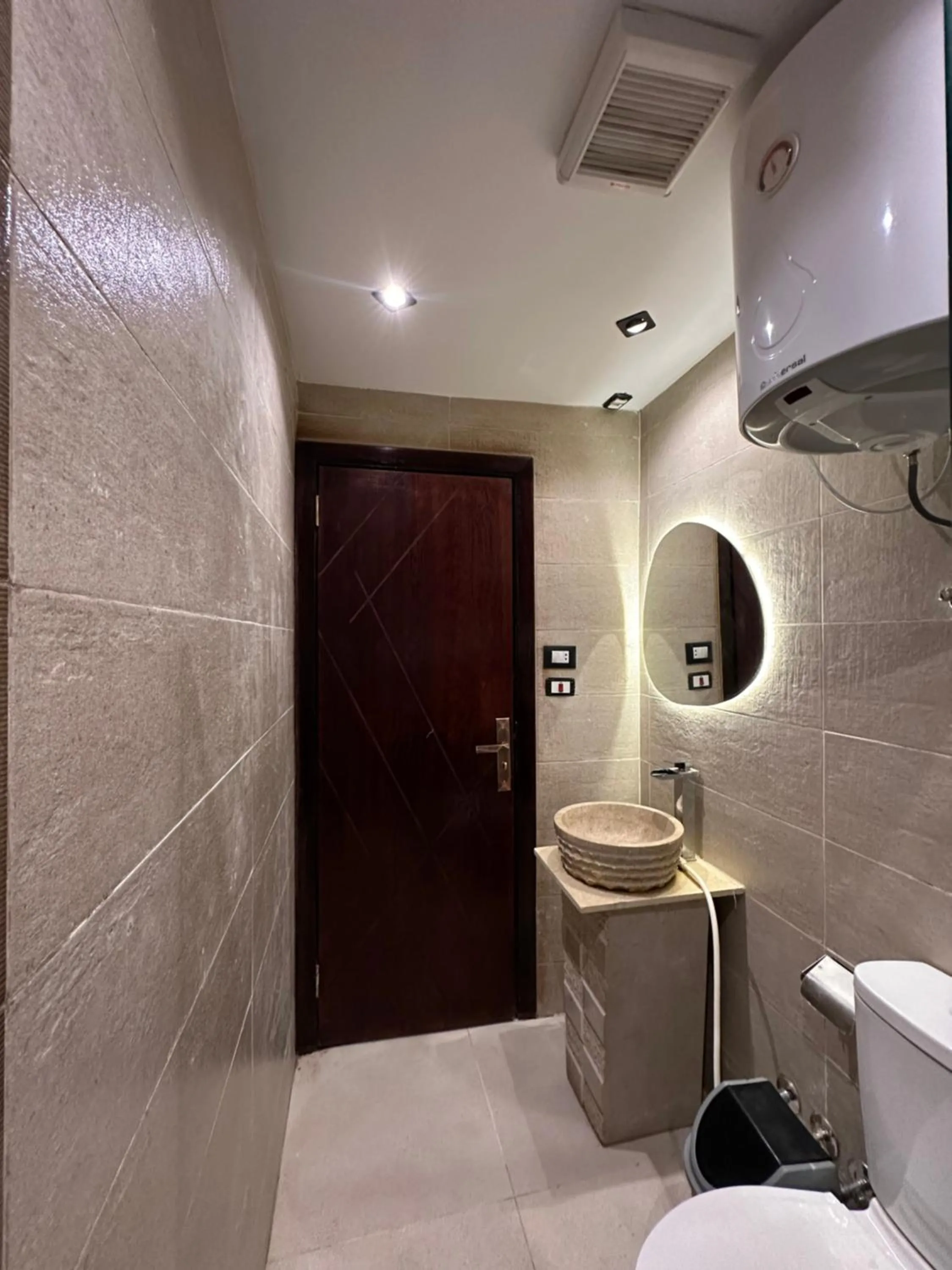 Shower in Taj Pyramids inn - Pyramids View Rooftop
