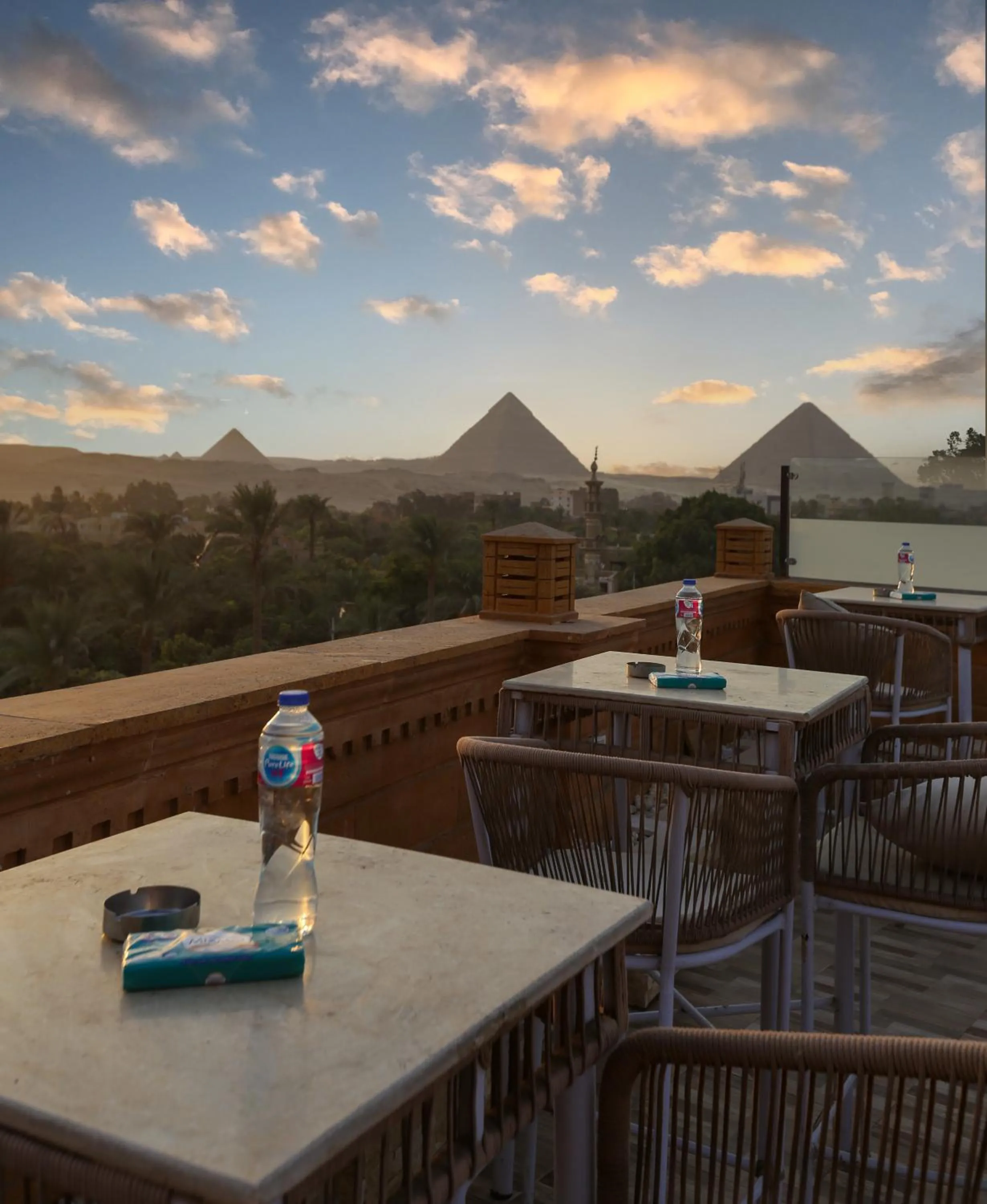 Day in Taj Pyramids inn - Pyramids View Rooftop