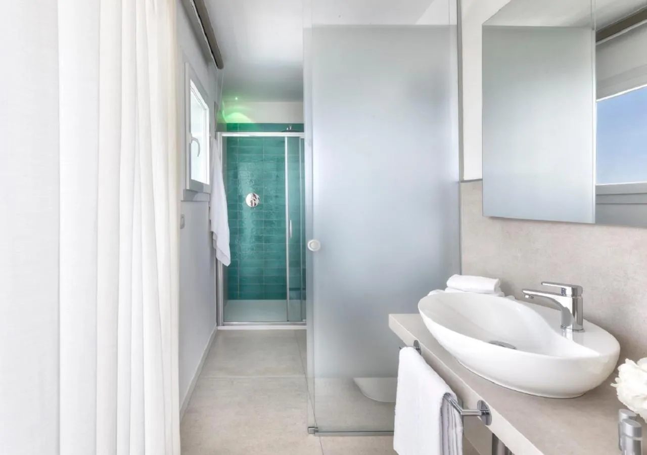 Bathroom in Hotel Meeting