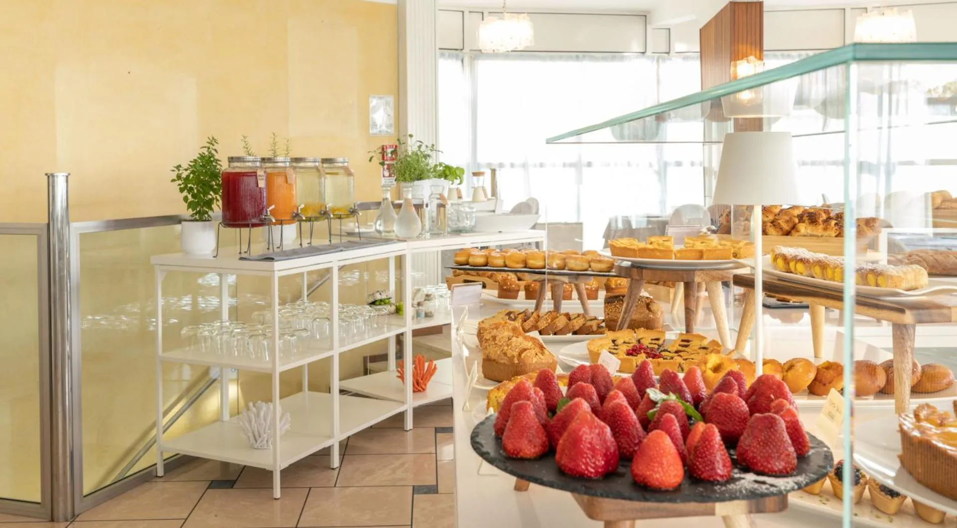 Breakfast in Hotel Meeting