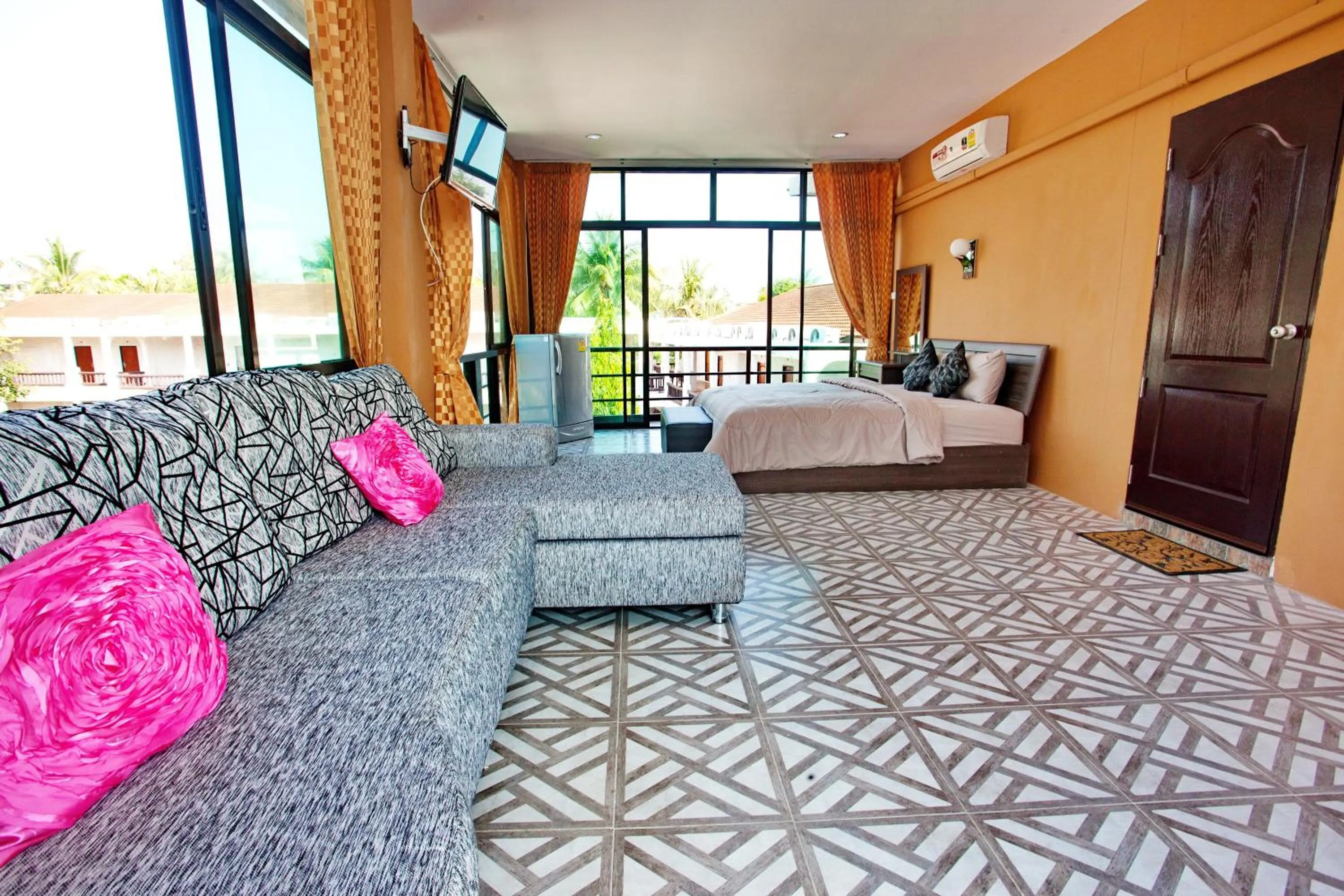 Bed in Sea Breeze Guest House