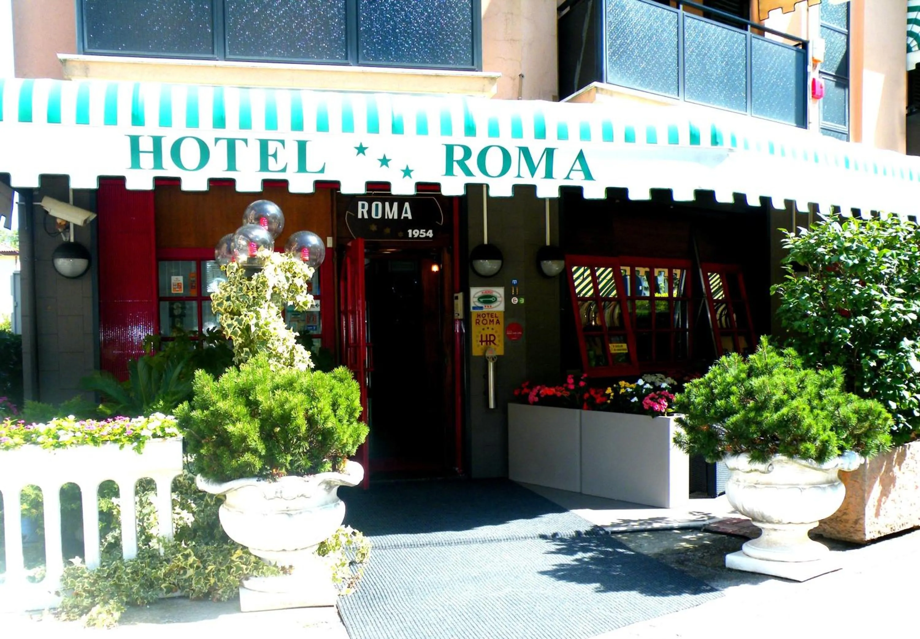 Facade/entrance in Hotel Roma