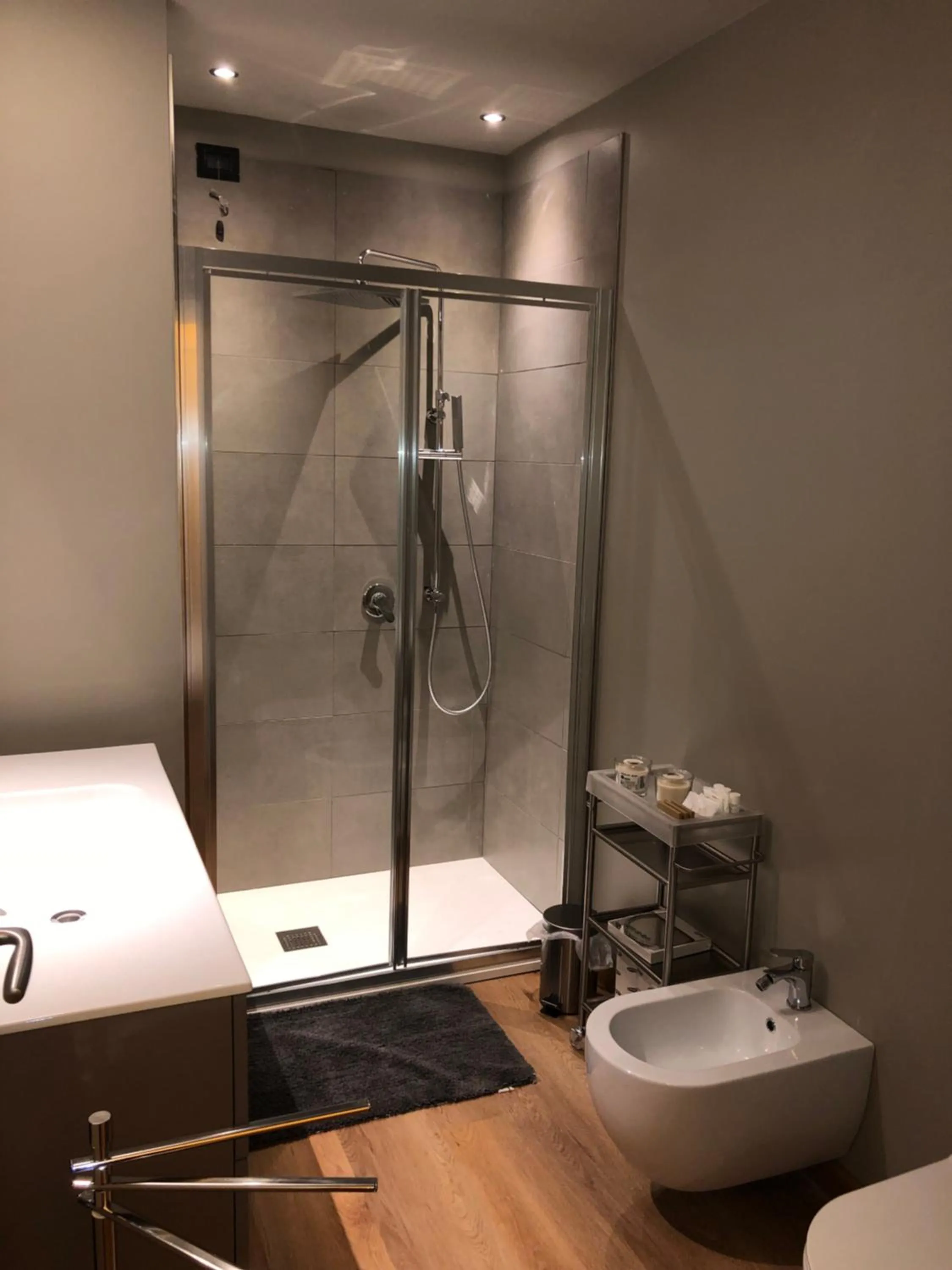 Shower in Apartment Hotel Marchesini
