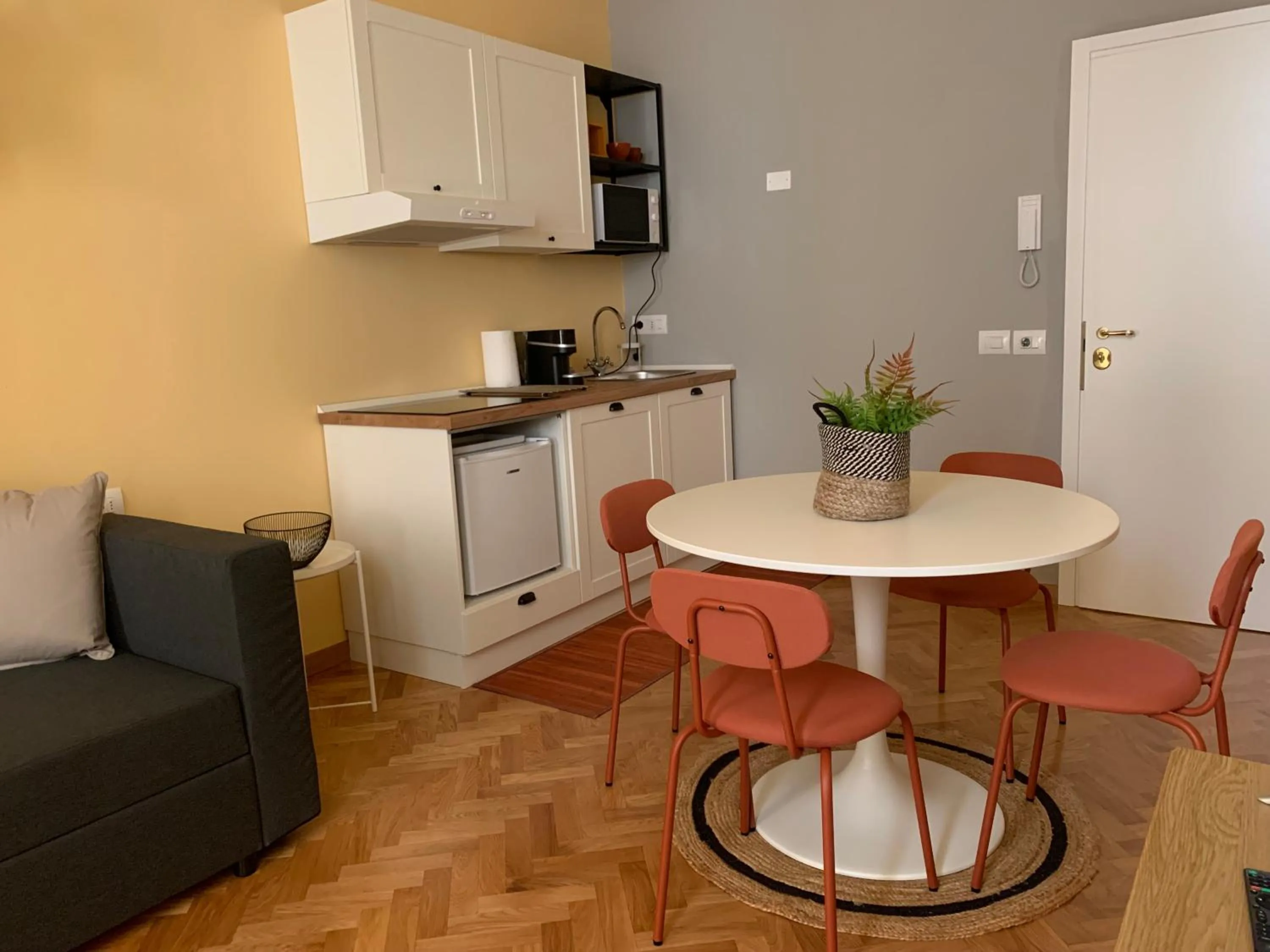 Kitchen or kitchenette in Apartment Hotel Marchesini