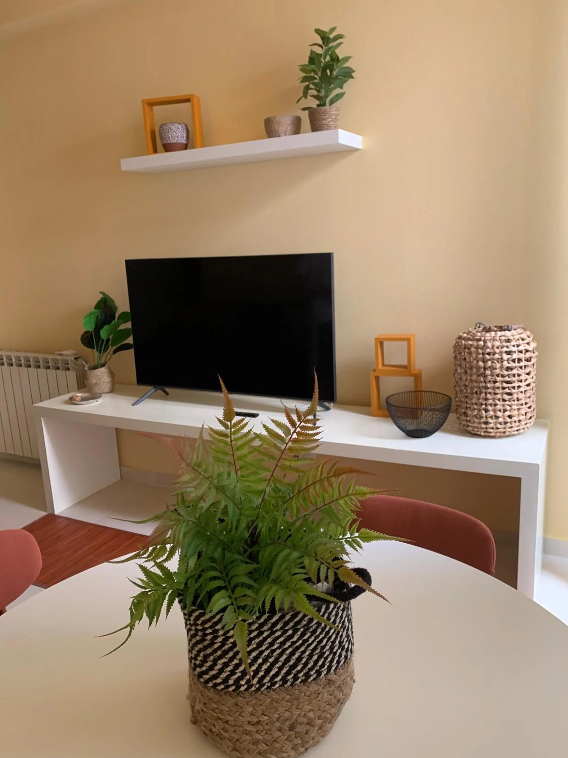 TV and multimedia in Apartment Hotel Marchesini