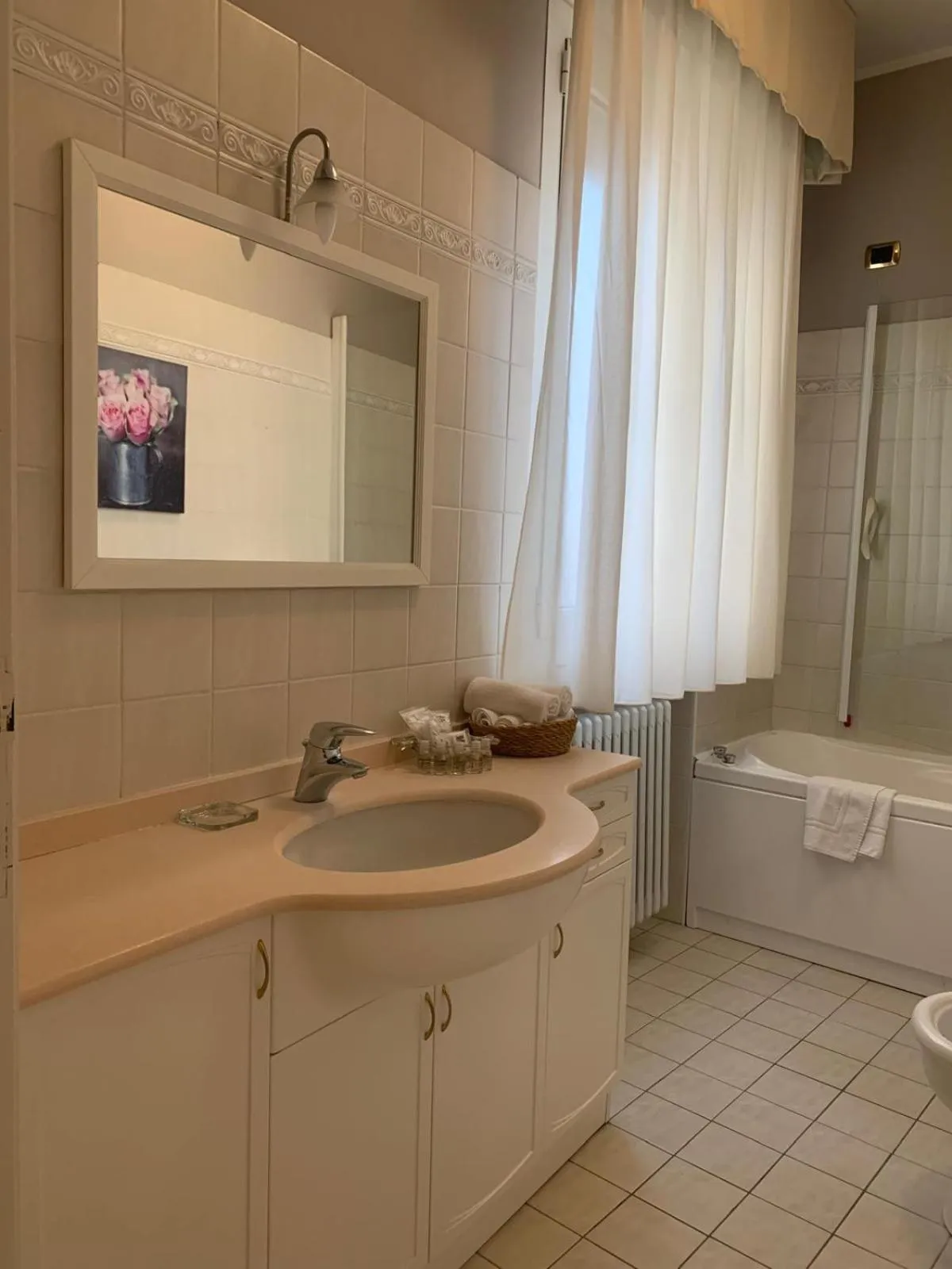 Bathroom in Apartment Hotel Marchesini