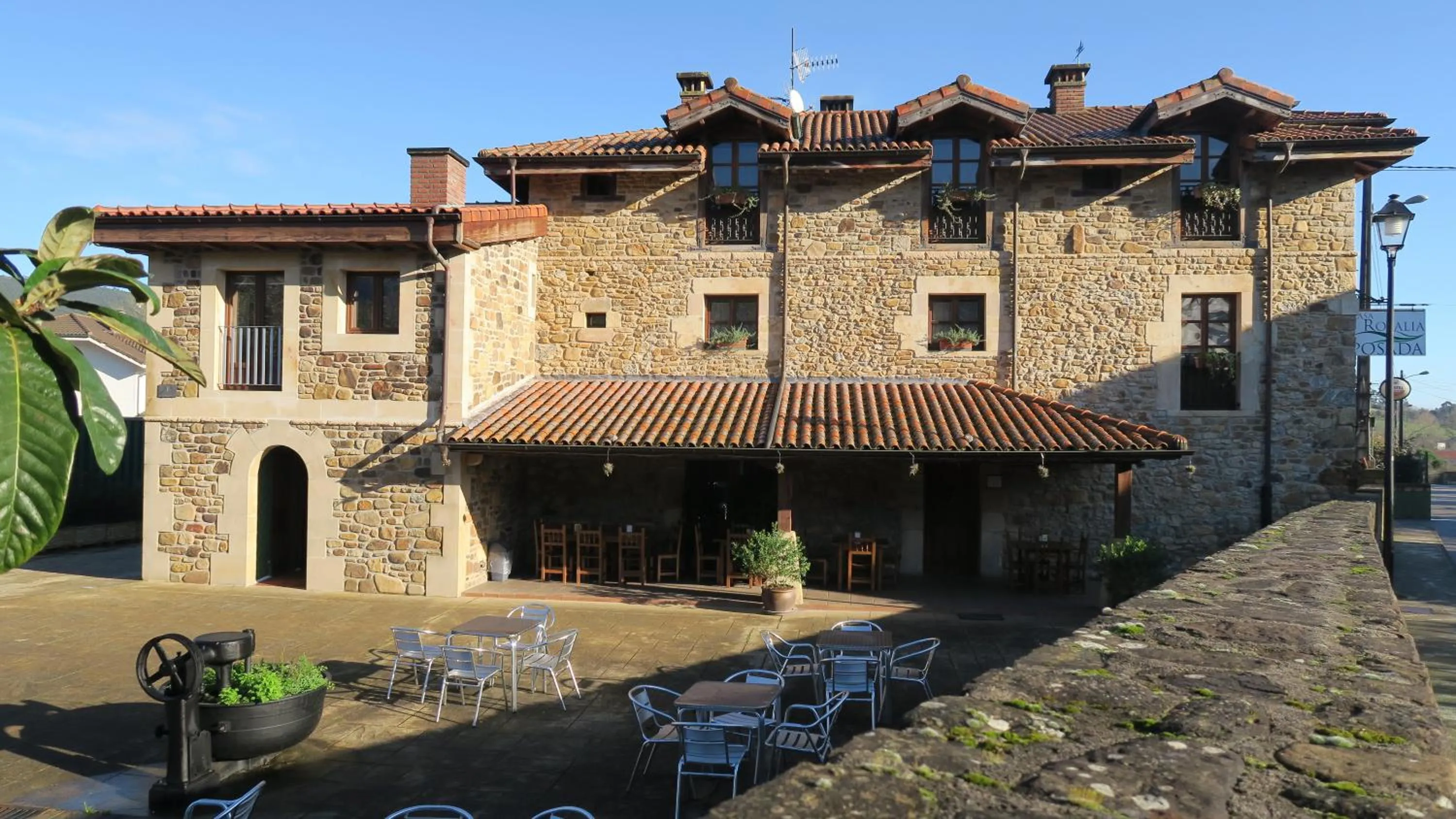 Property building in Posada Casa Rosalia