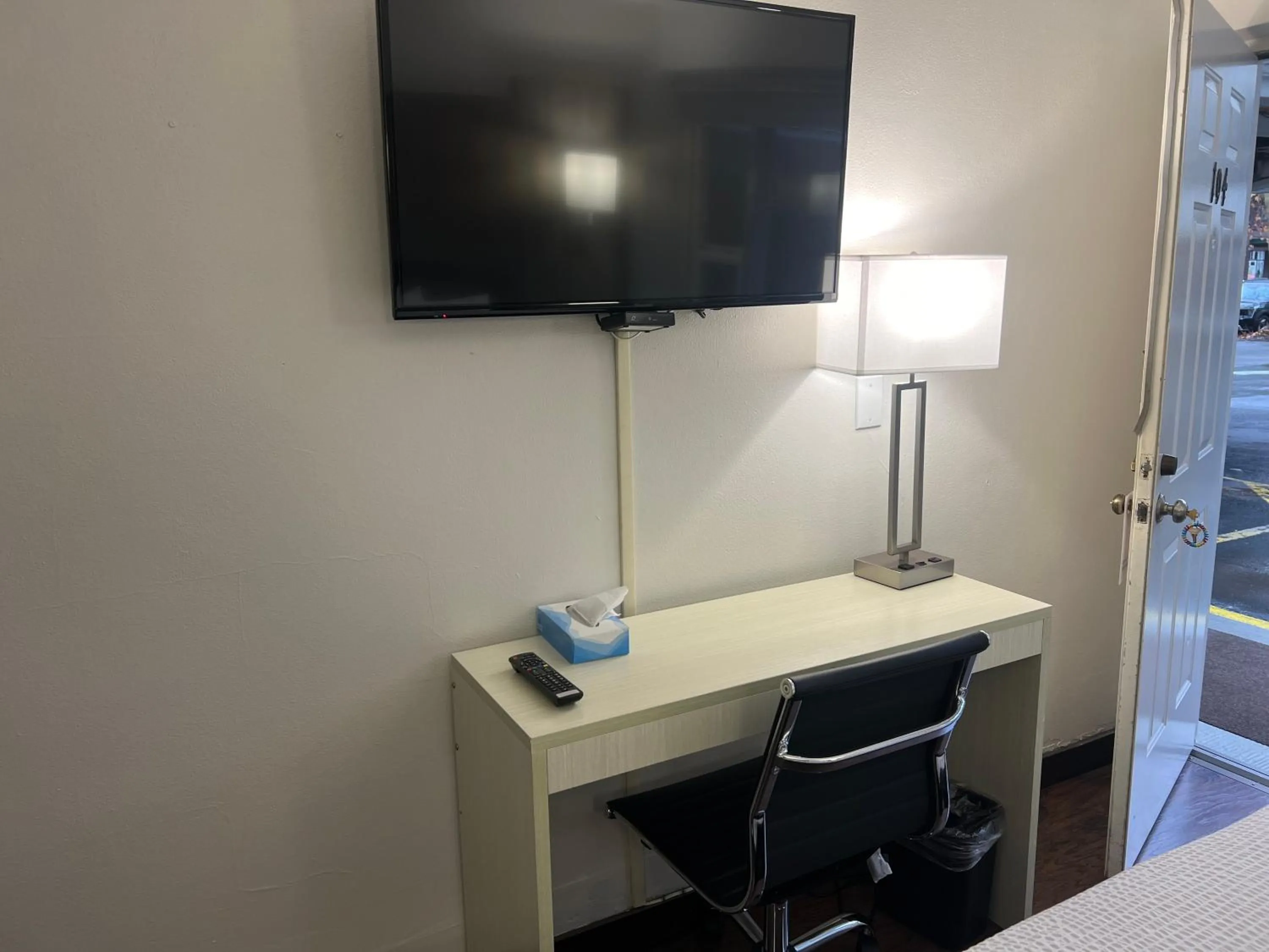 TV and multimedia in The Dylan, a Baymont by Wyndham