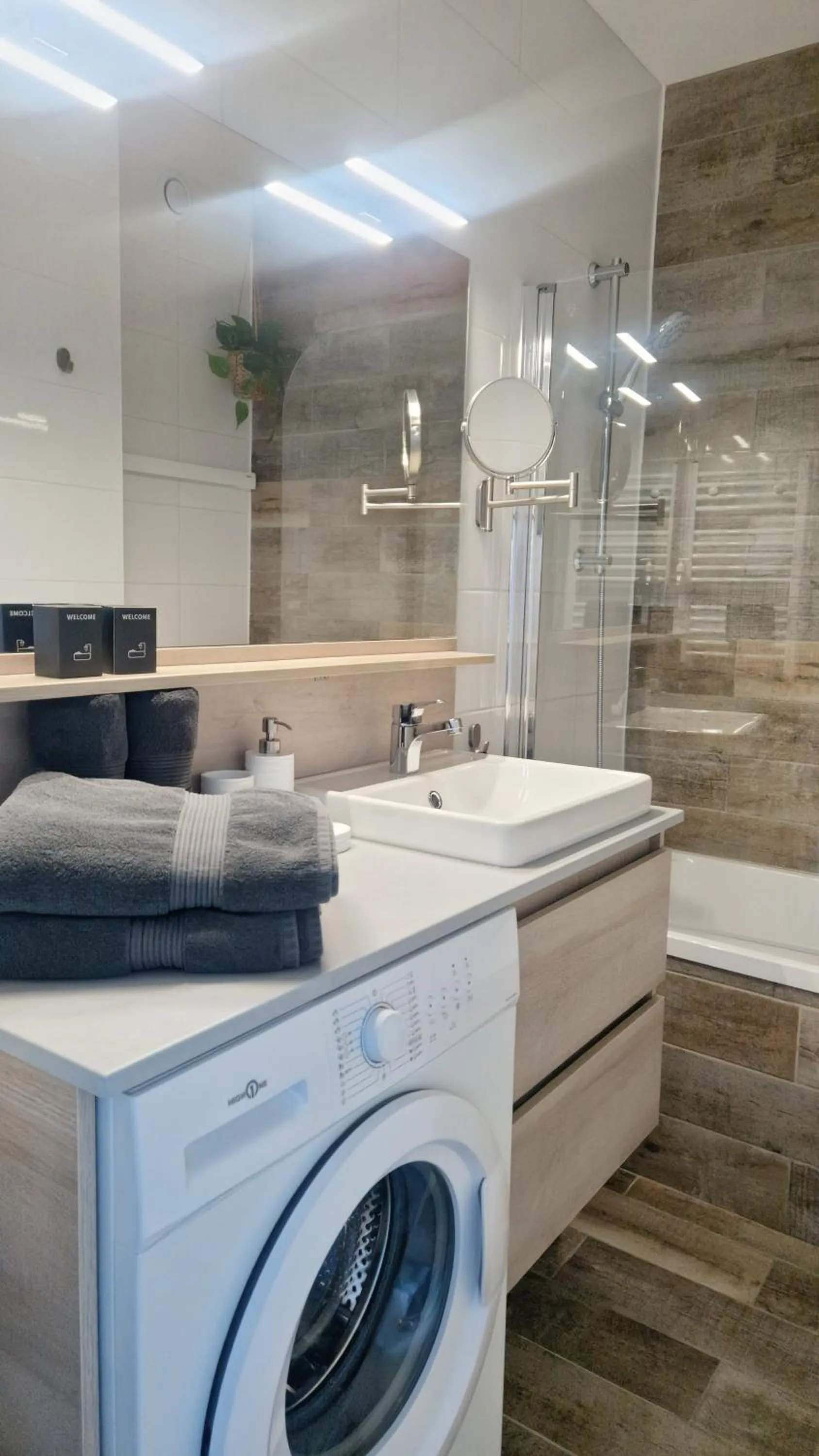 Shower in Sable & Pampas - Meublé de Tourisme 5 étoiles