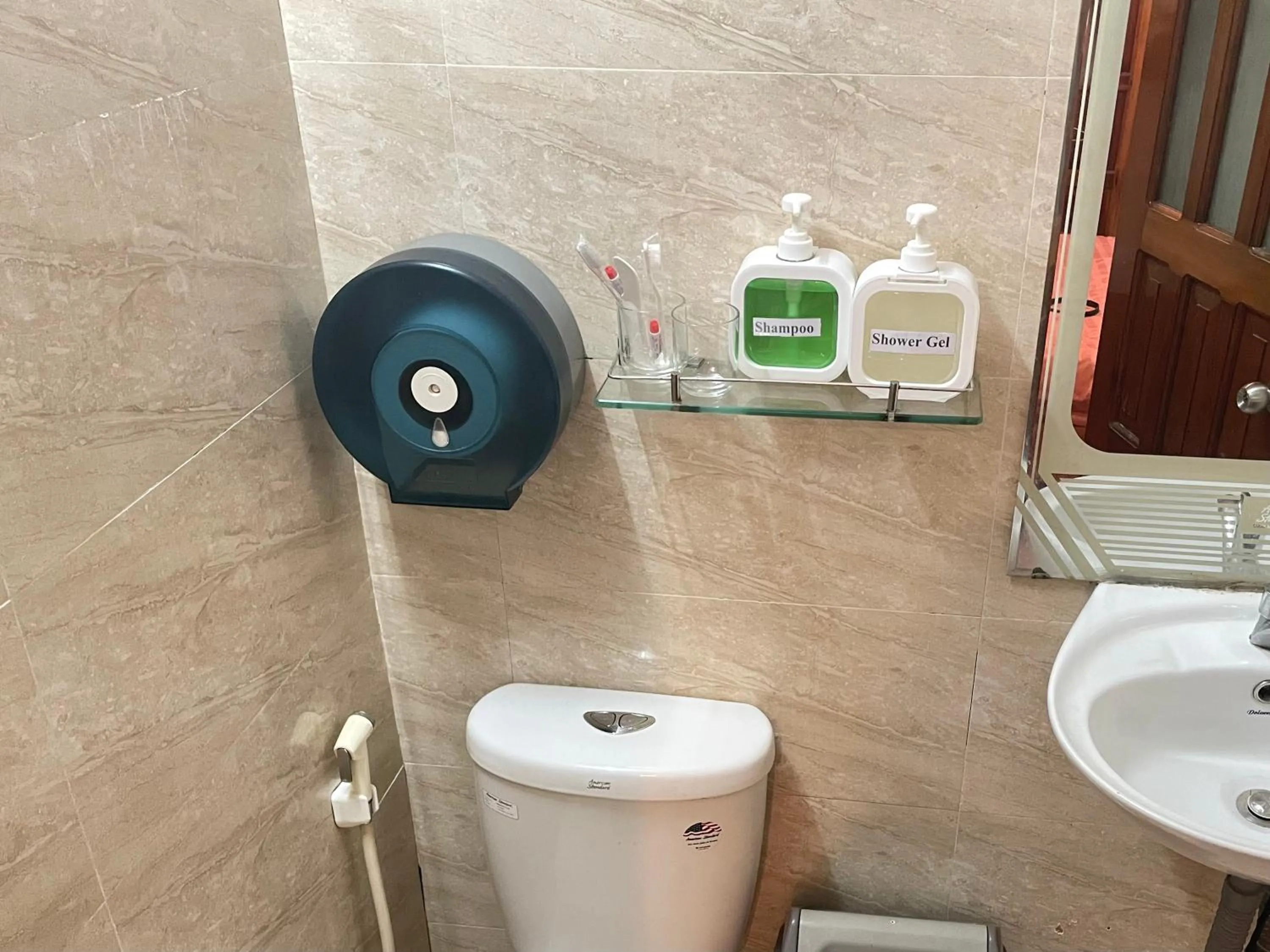 Toilet in Sakura Hostel Saigon