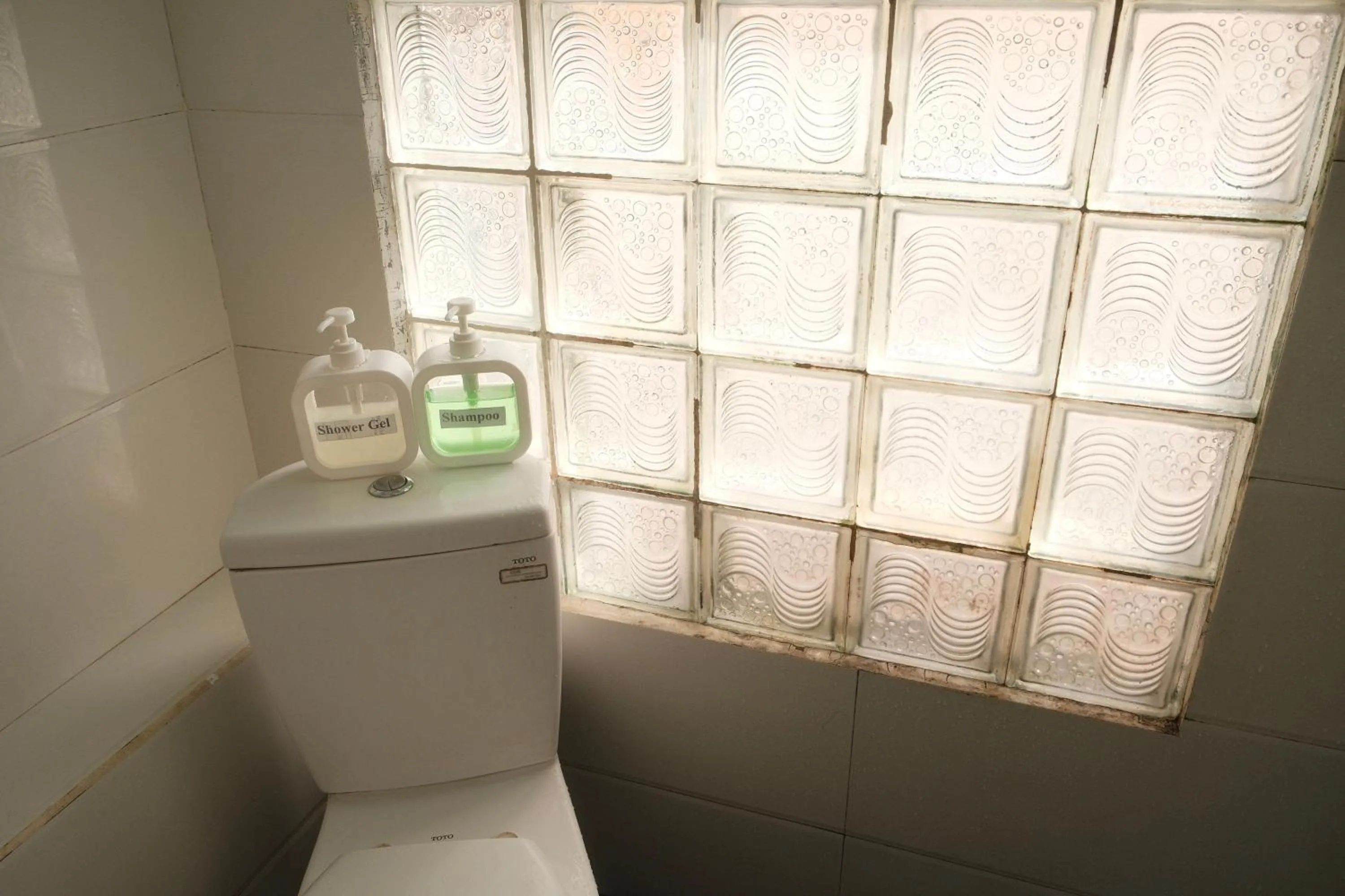 Toilet in Sakura Hostel Saigon