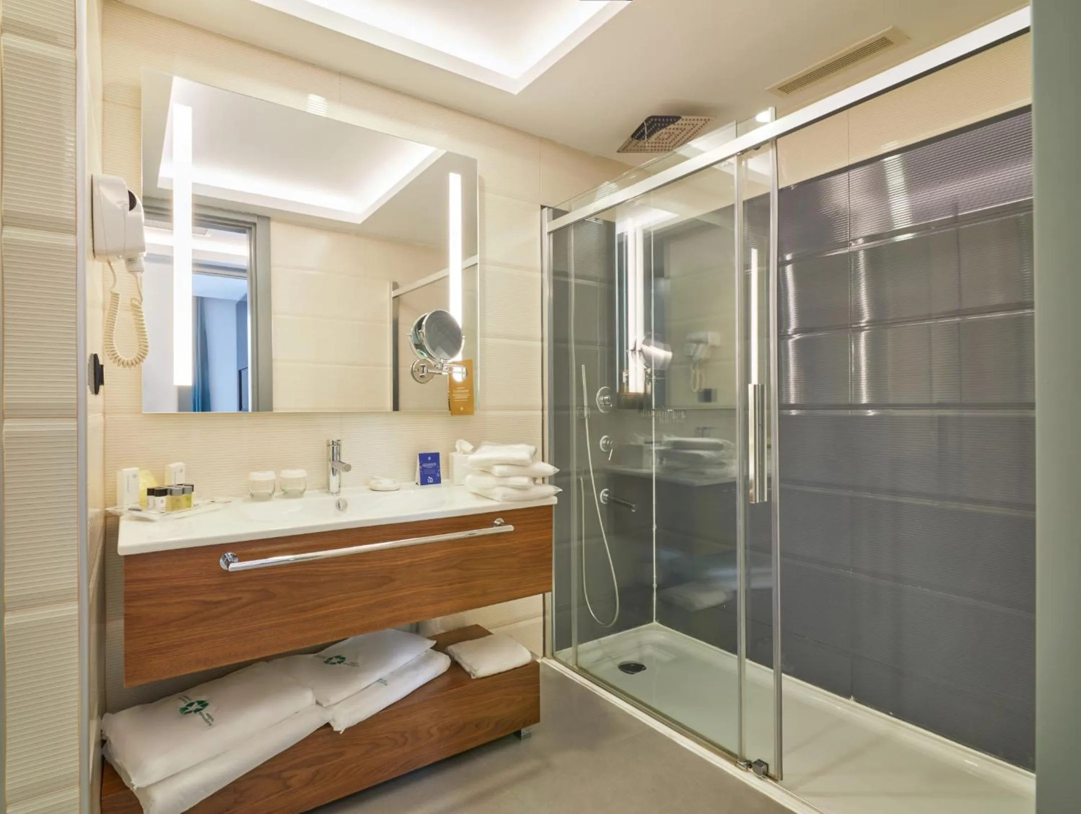 Shower in Park Dedeman Eskişehir