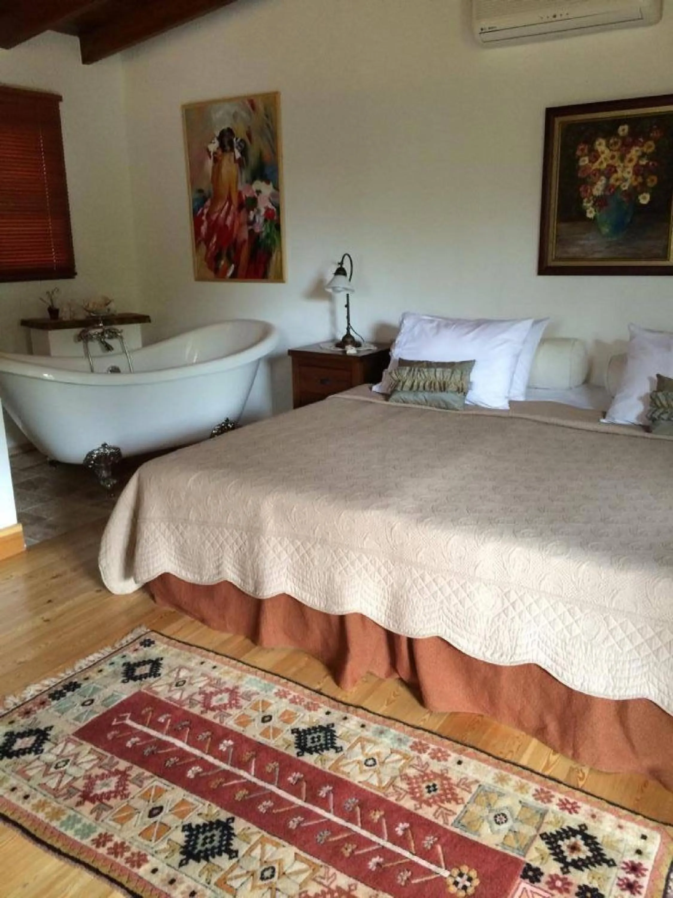 Deluxe Double Room in Kamarca House Hotel