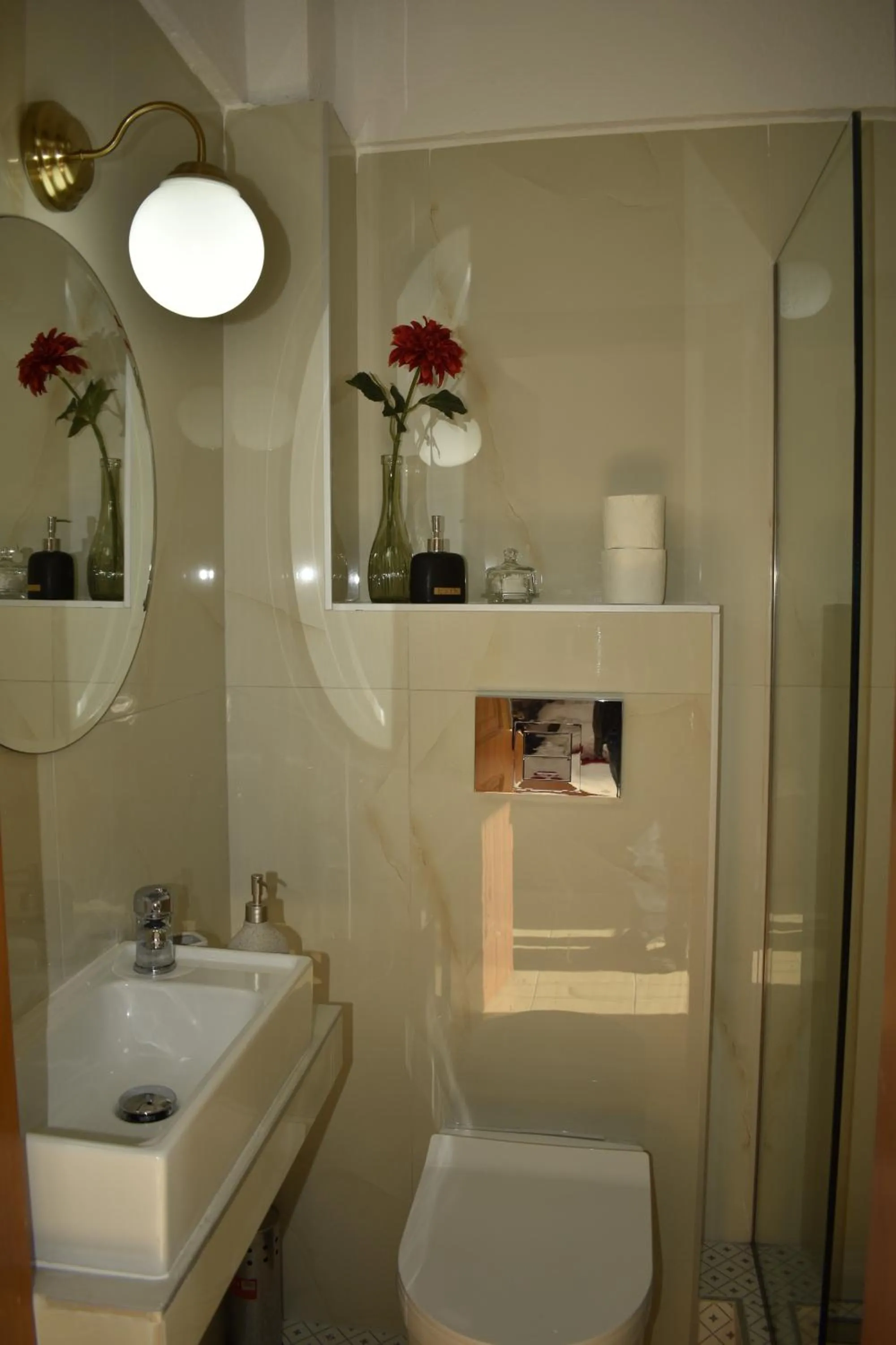 Bathroom in Kripis Studio Thessaloniki