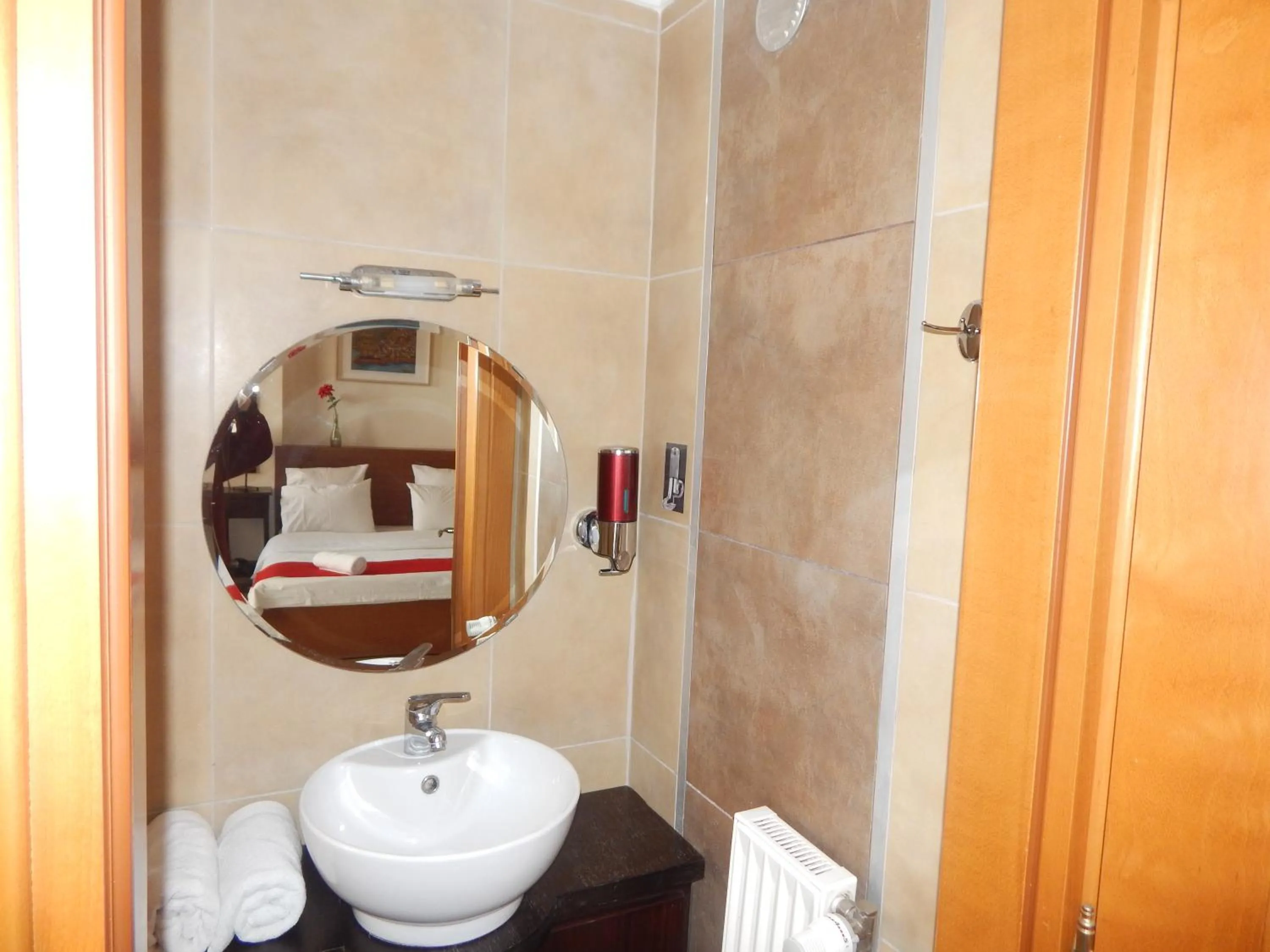 Bathroom in Kripis Studio Thessaloniki