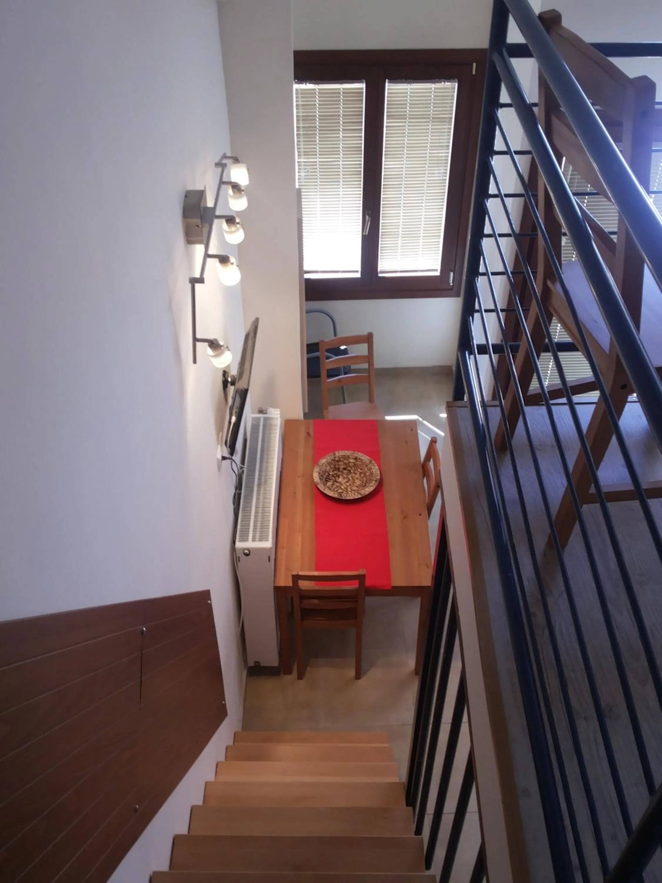 Dining area in Kripis Studio Thessaloniki