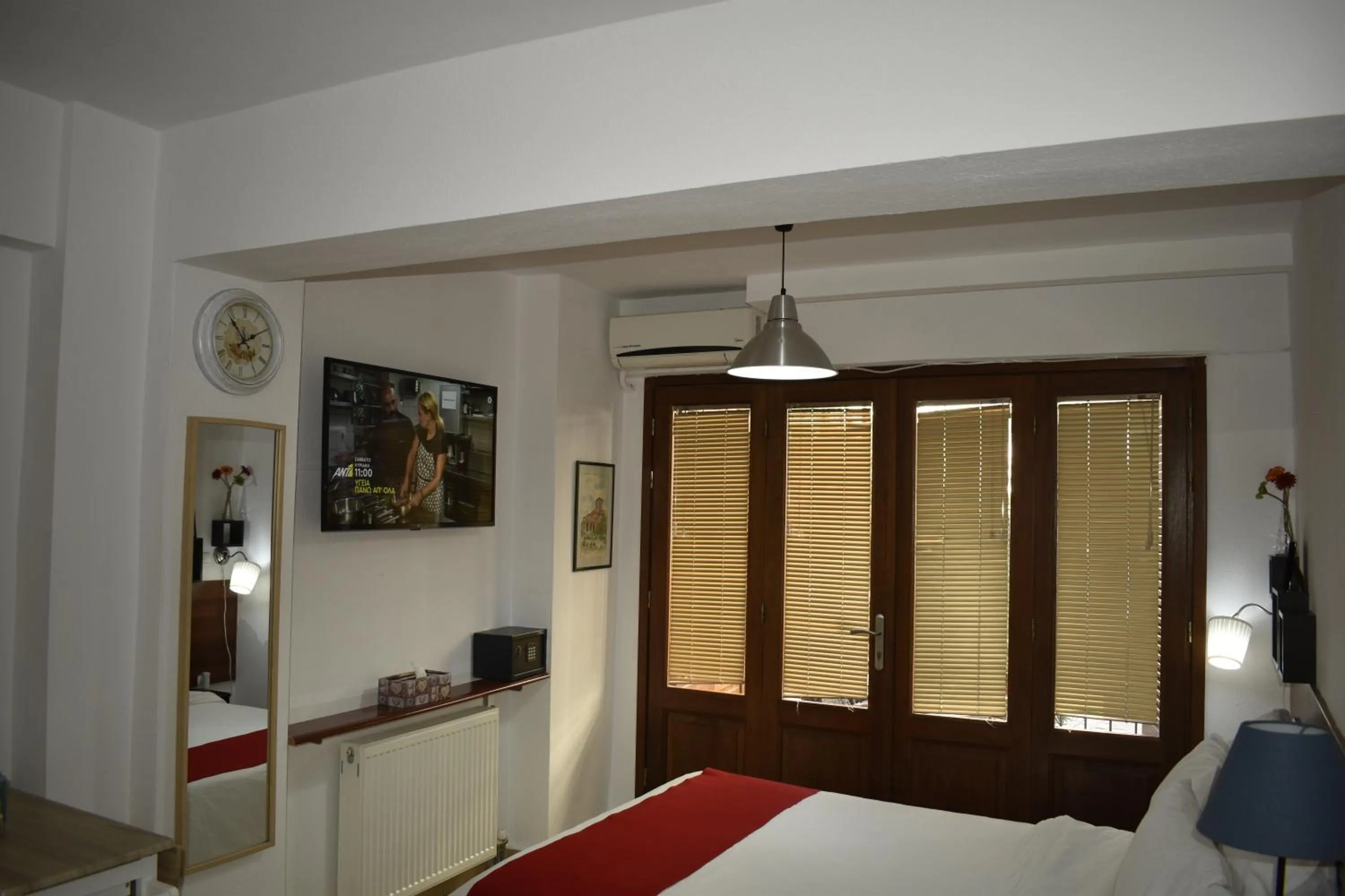 Bed in Kripis Studio Thessaloniki