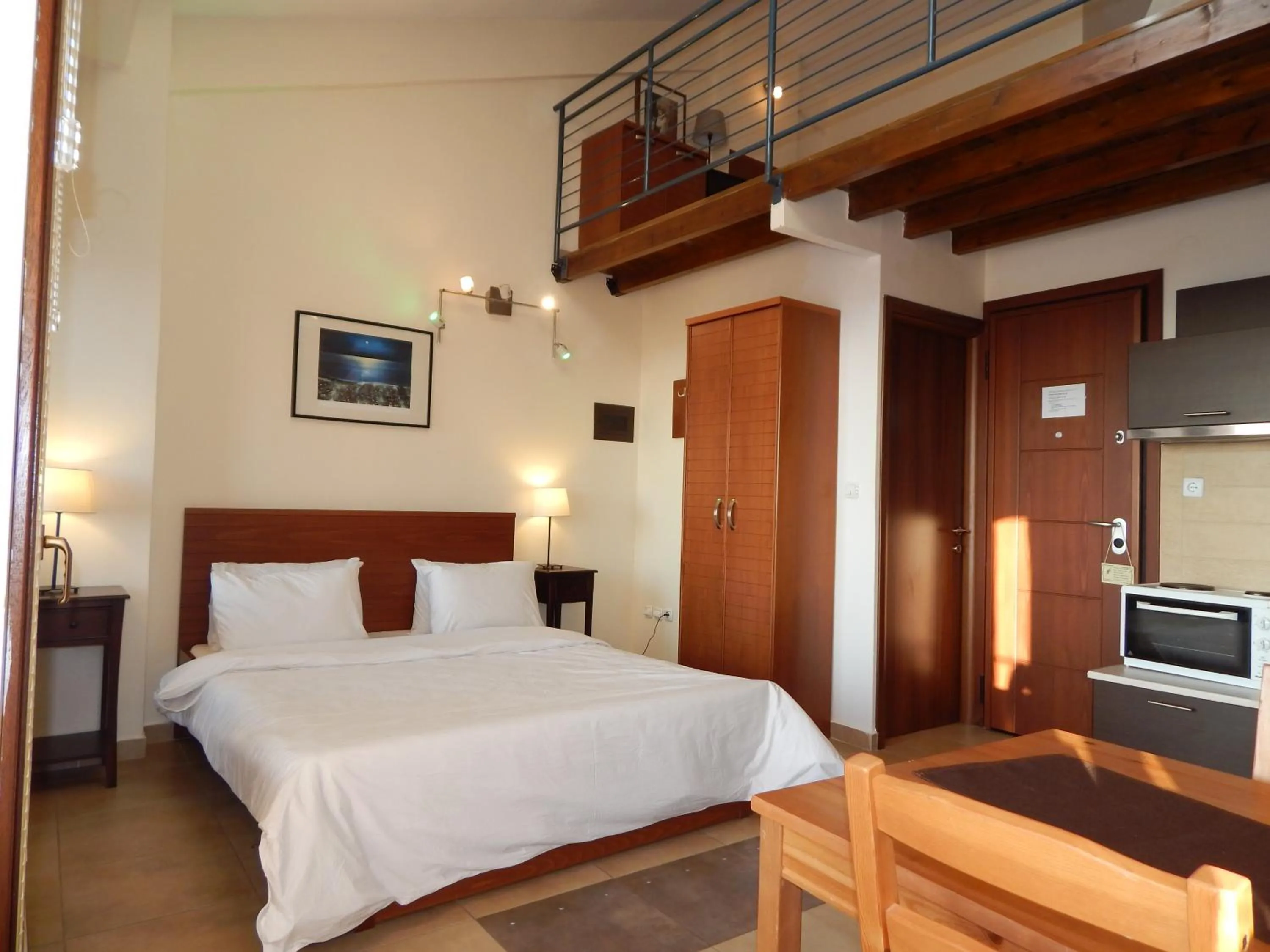Bed in Kripis Studio Thessaloniki