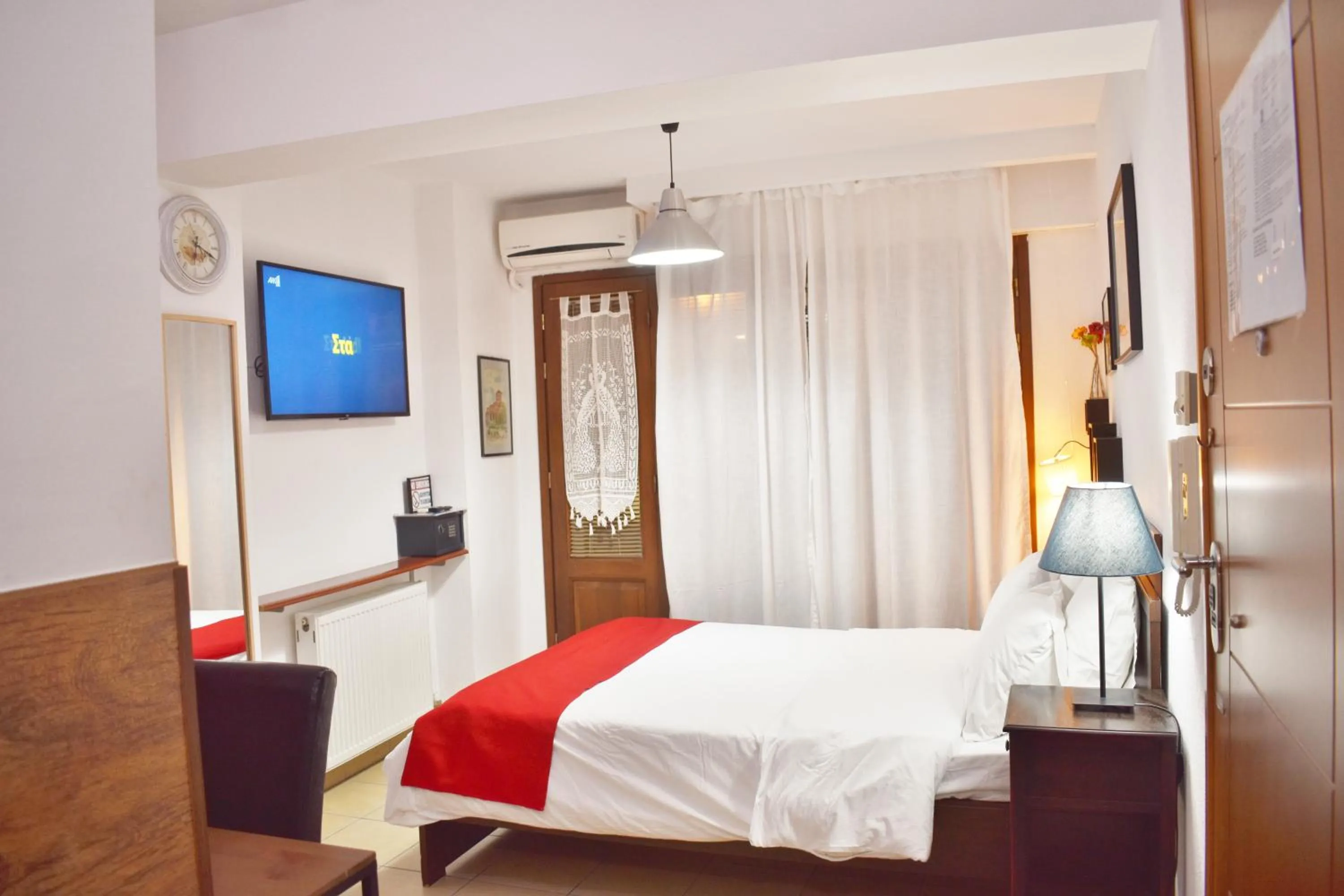 Bedroom, Bed in Kripis Studio Thessaloniki