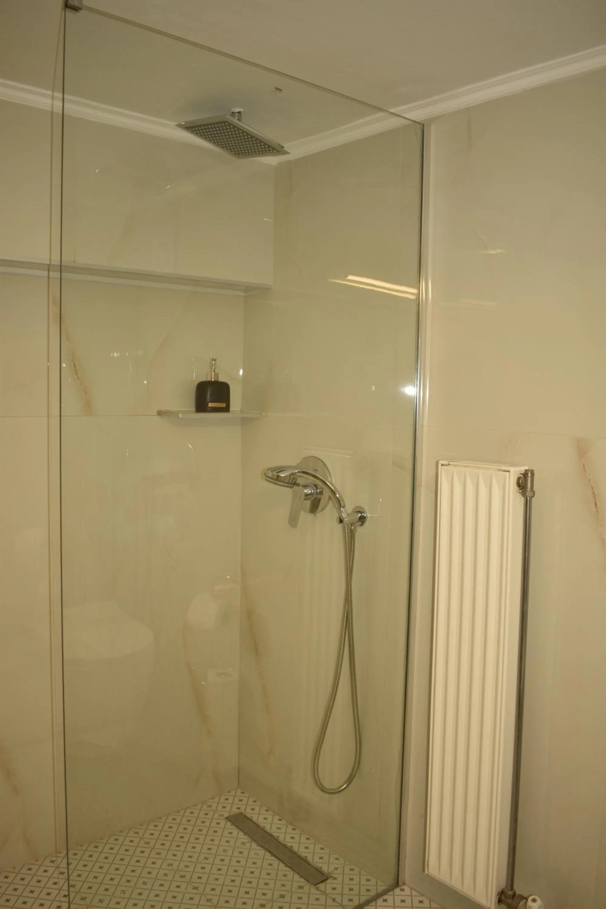 Bathroom in Kripis Studio Thessaloniki