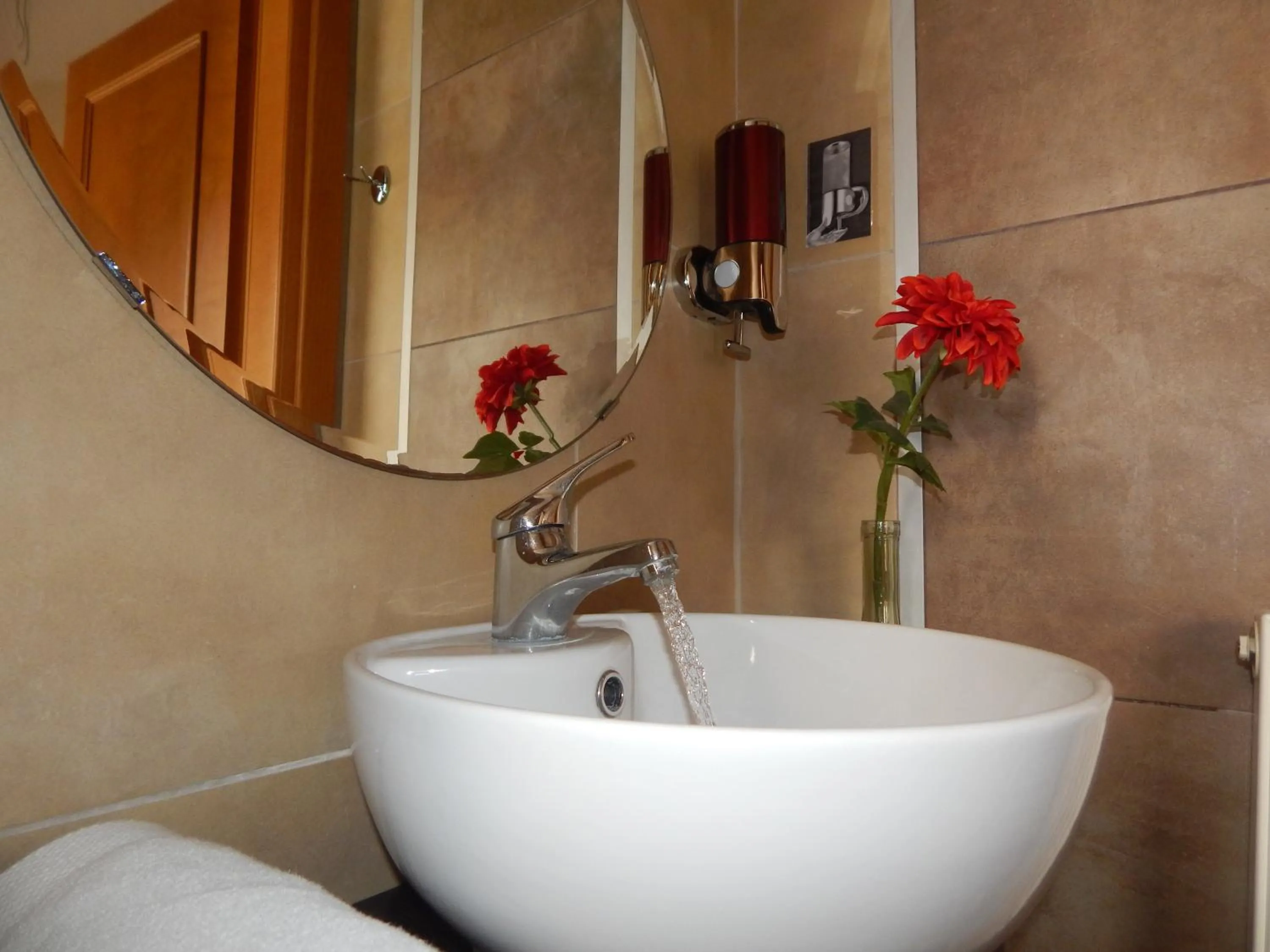Bathroom in Kripis Studio Thessaloniki