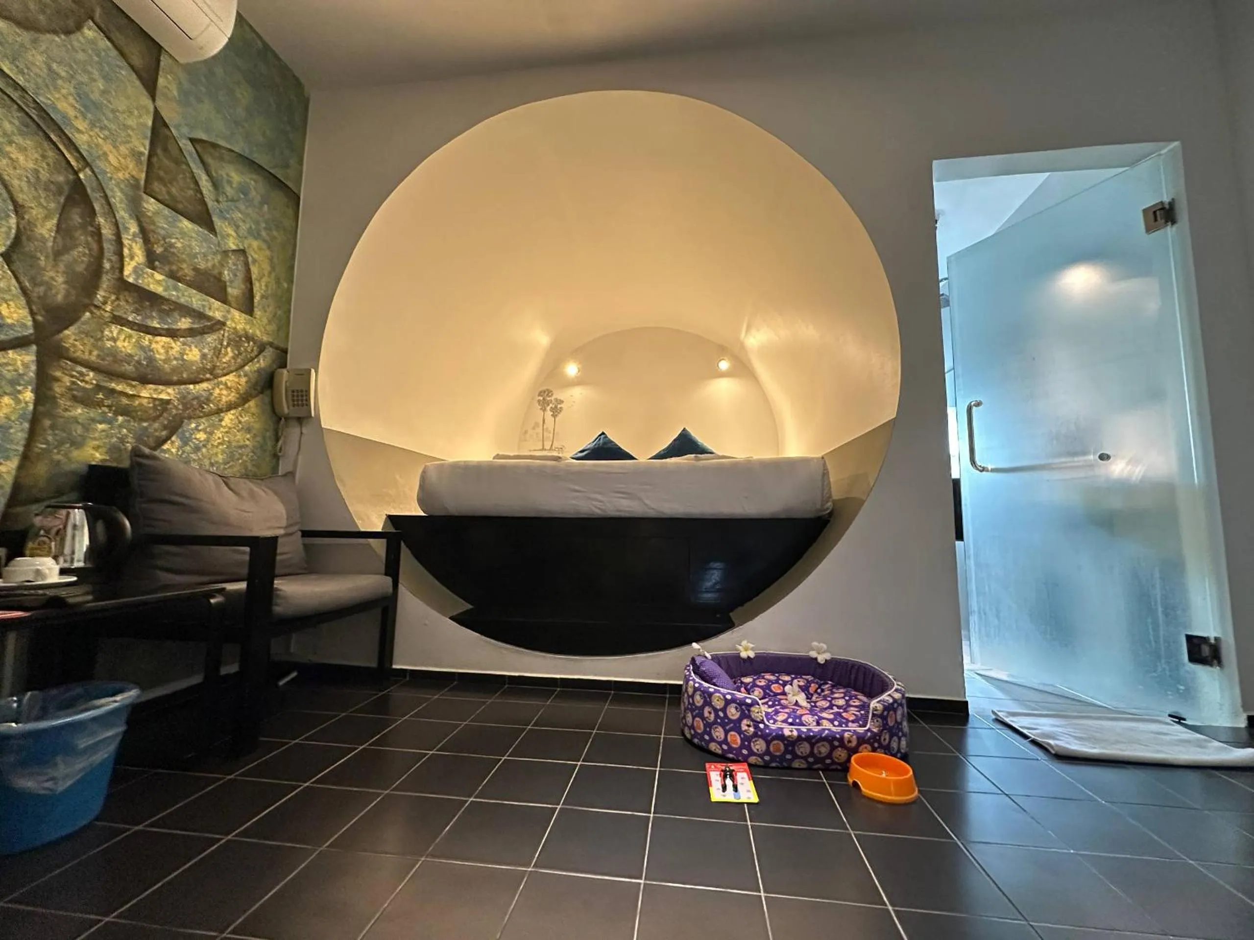 Bedroom in Tunnel Urban Retreat