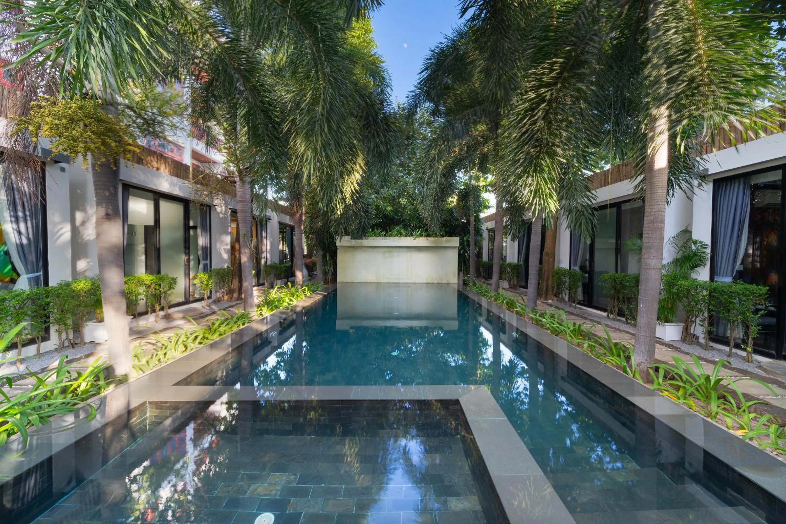 Property building in Tunnel Urban Retreat