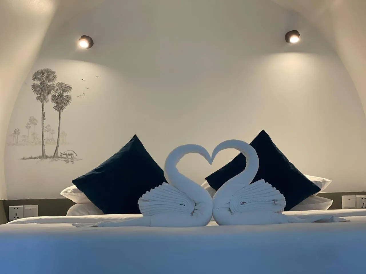 Bed in Tunnel Urban Retreat