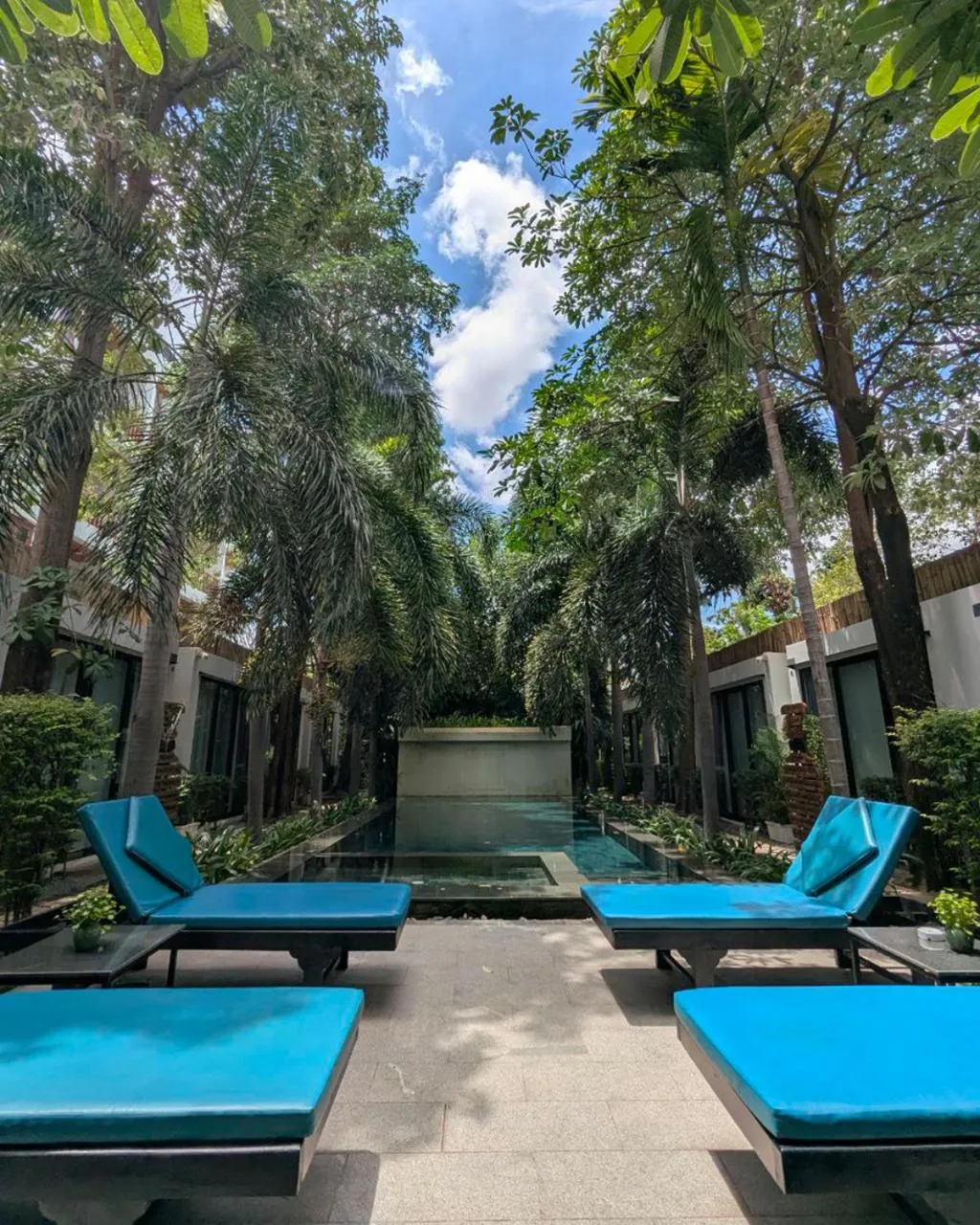 Day in Tunnel Urban Retreat