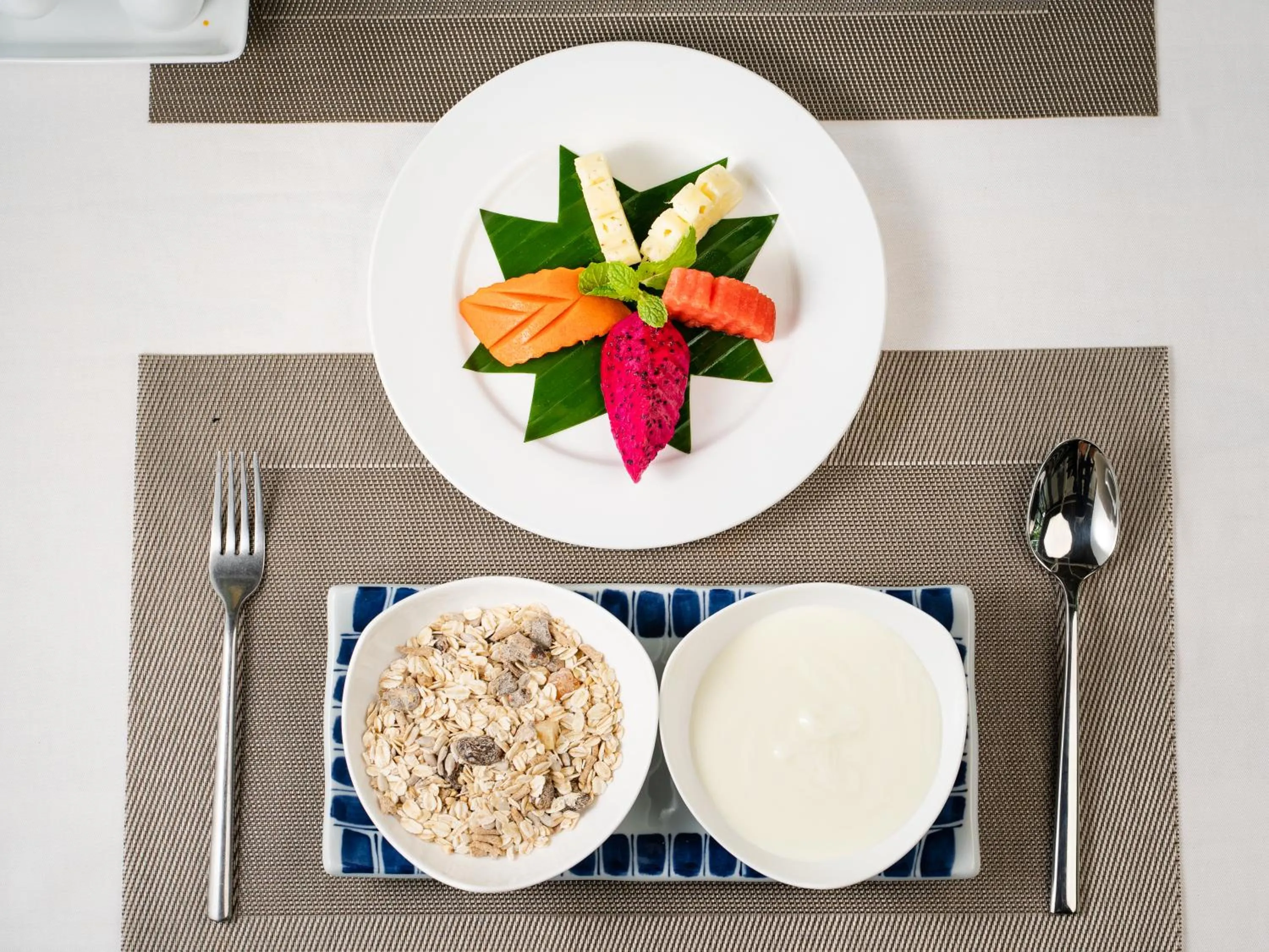 Restaurant/places to eat in Tunnel Urban Retreat