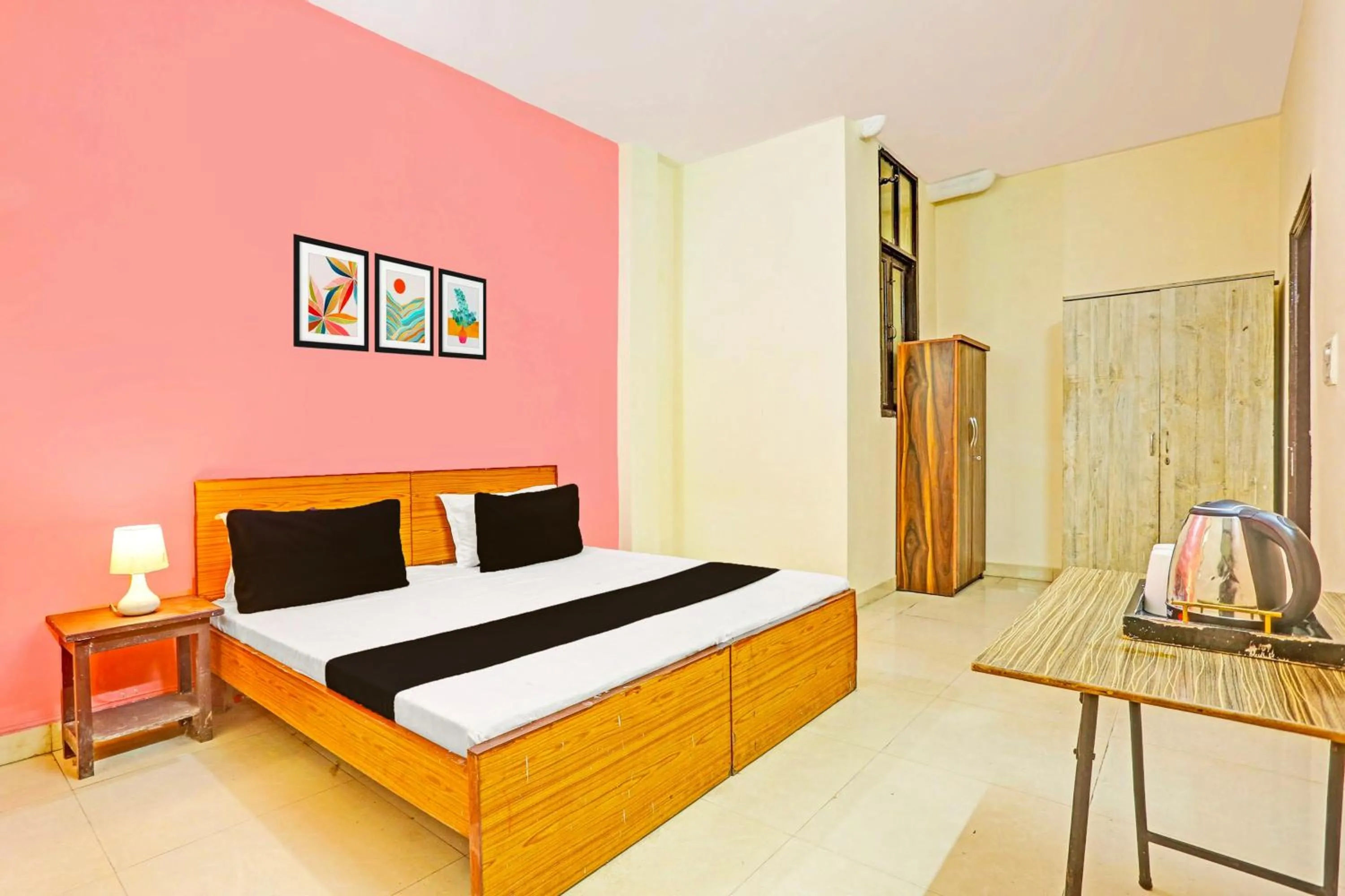 Bedroom, Bed in Super Hotel O Shubham Residency