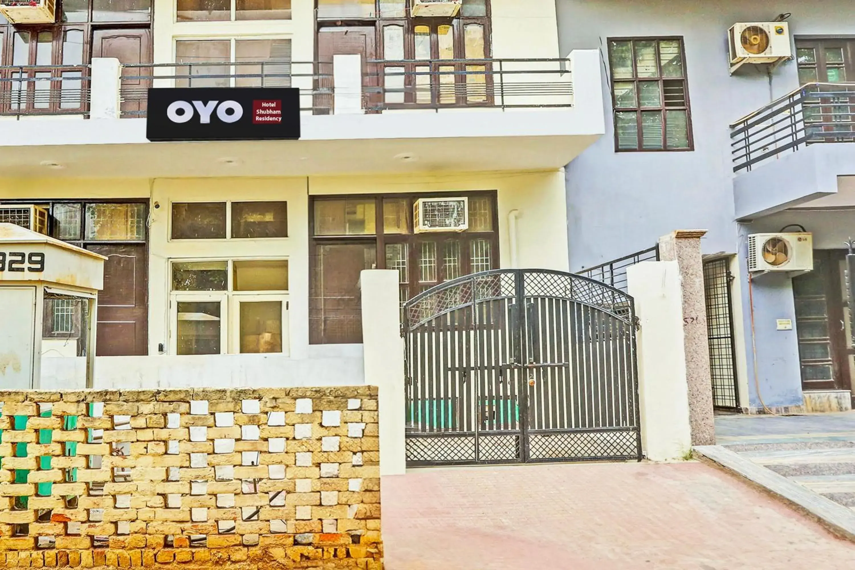 Facade/entrance in Hotel O Shubham Residency Facade/entrance in Hotel O Shubham Residency