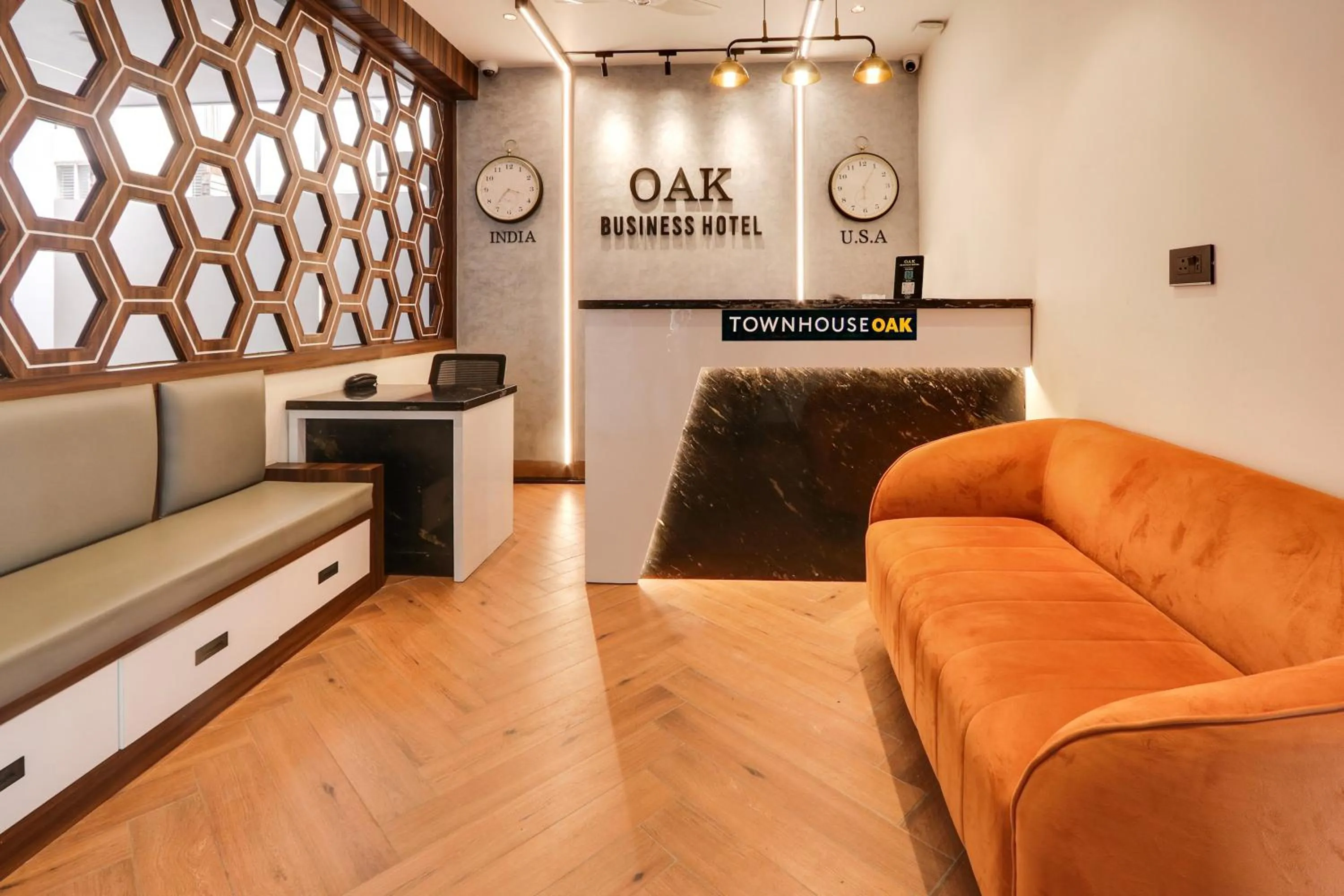 Lobby or reception in Townhouse OAK INDIGO BUSINESS HOTELS
