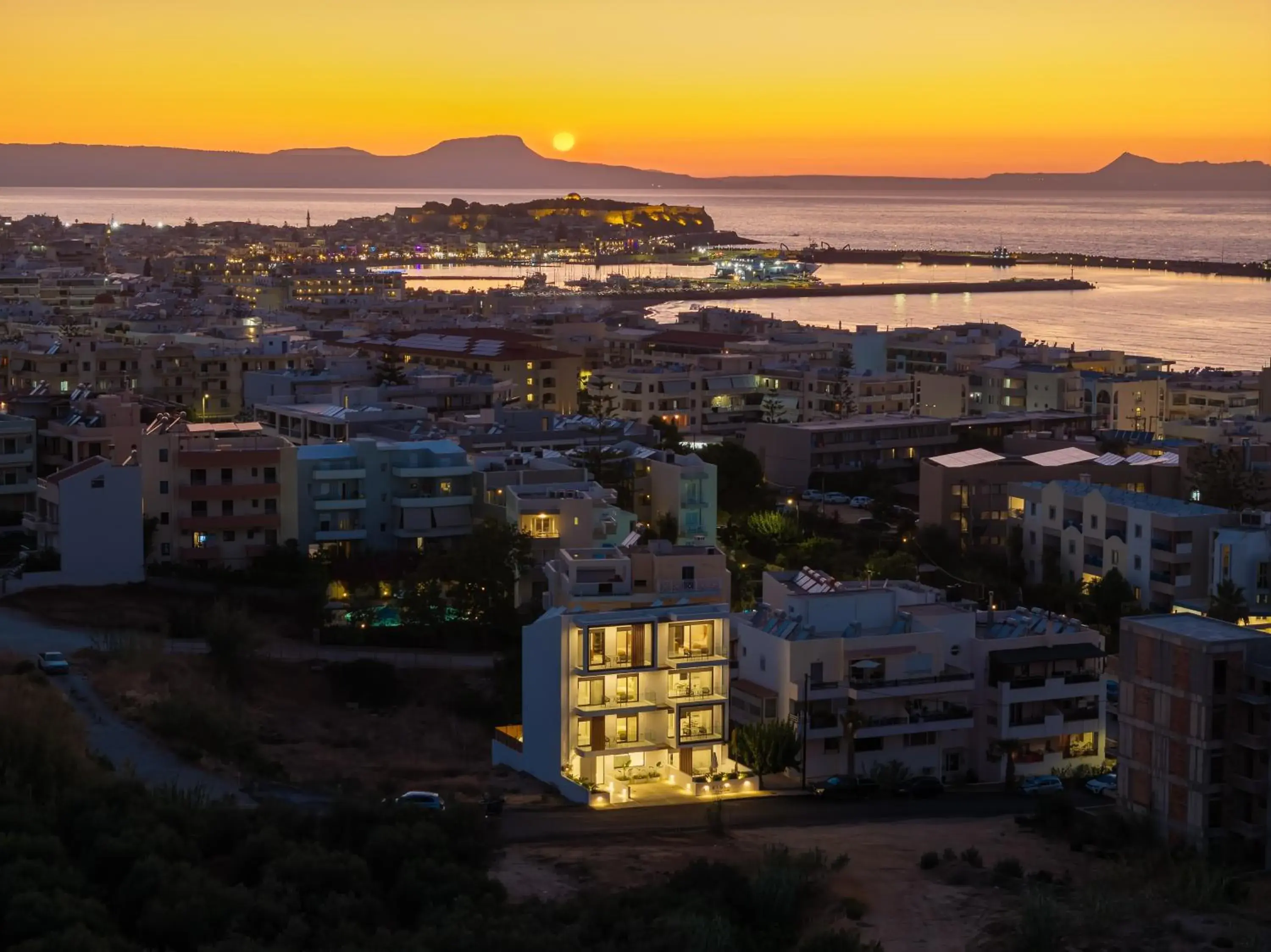 LIRIUM luxury suites LIRIUM luxury suites