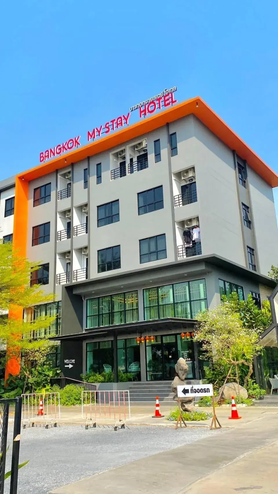 Property building in Bangkok Mystay Hotel Rangsit Property building in Bangkok Mystay Hotel Rangsit