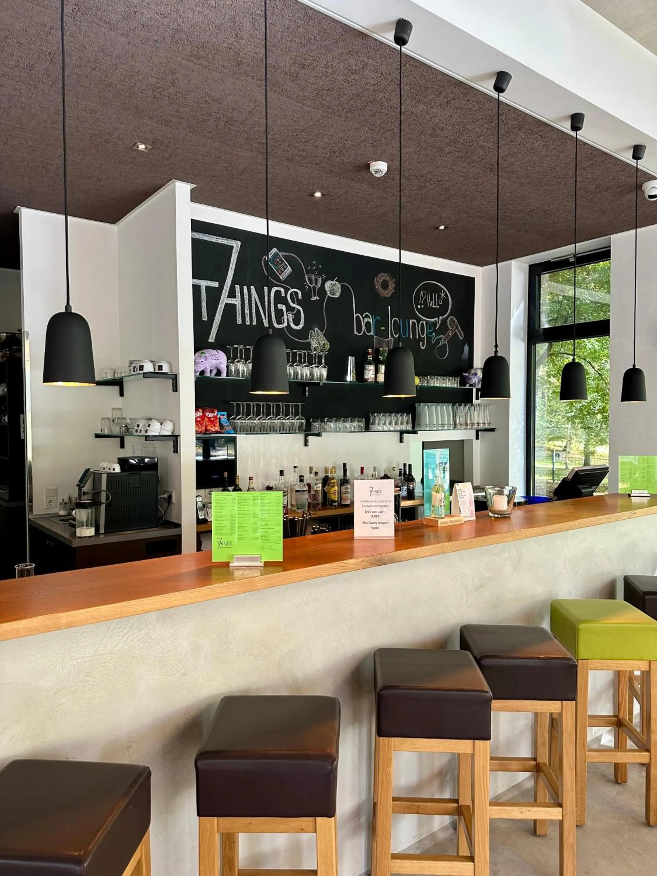 Restaurant/places to eat in 7THINGS - my basic hotel