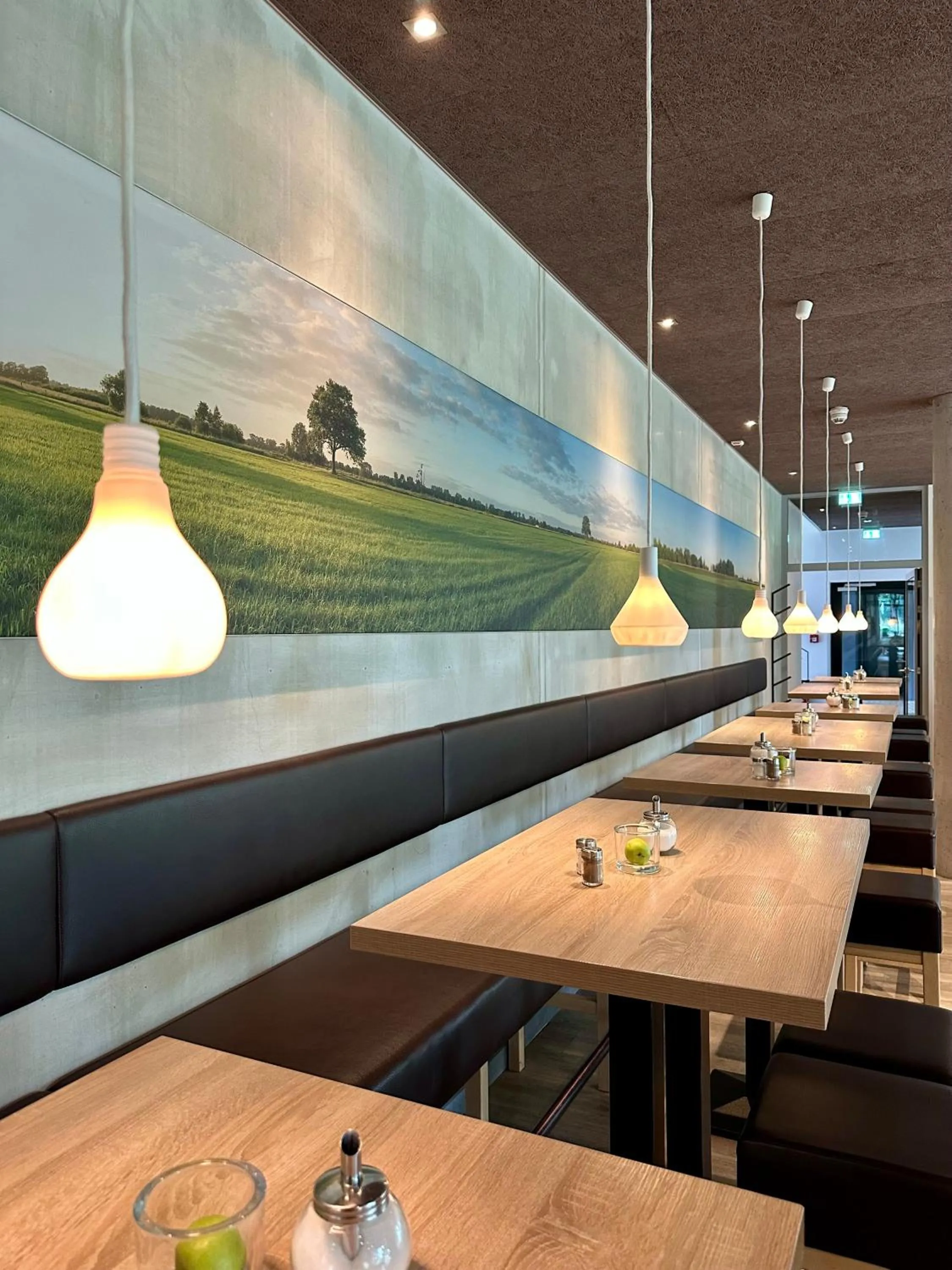 Breakfast in 7THINGS - my basic hotel