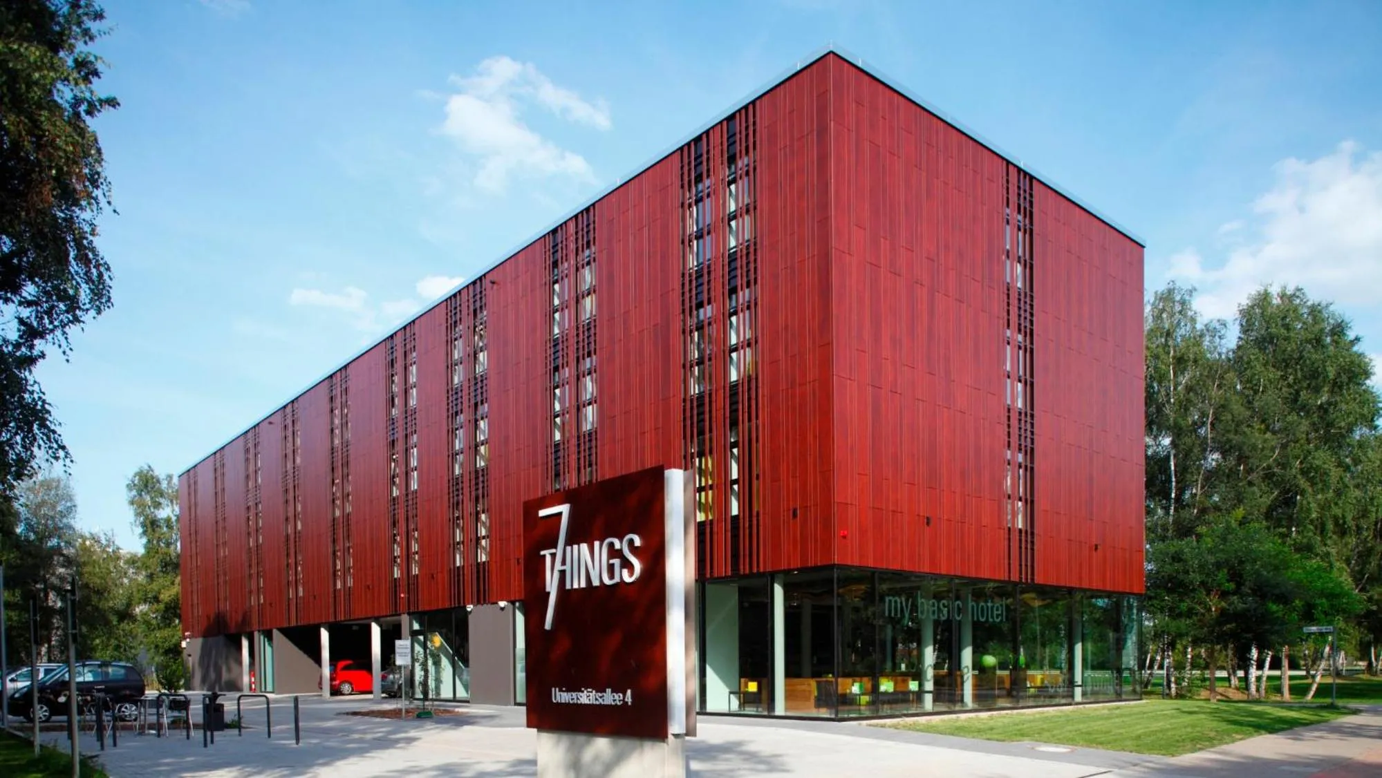 Property building in 7THINGS - my basic hotel