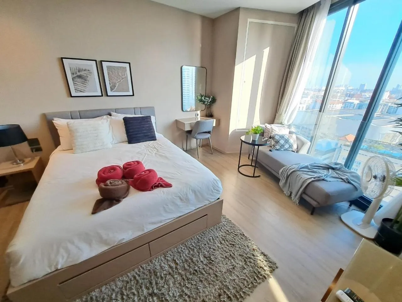 Bed in Edge Central Pattaya by Mickey