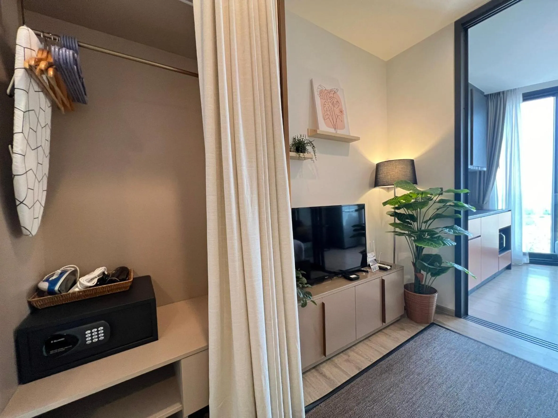 TV and multimedia in Edge Central Pattaya by Mickey