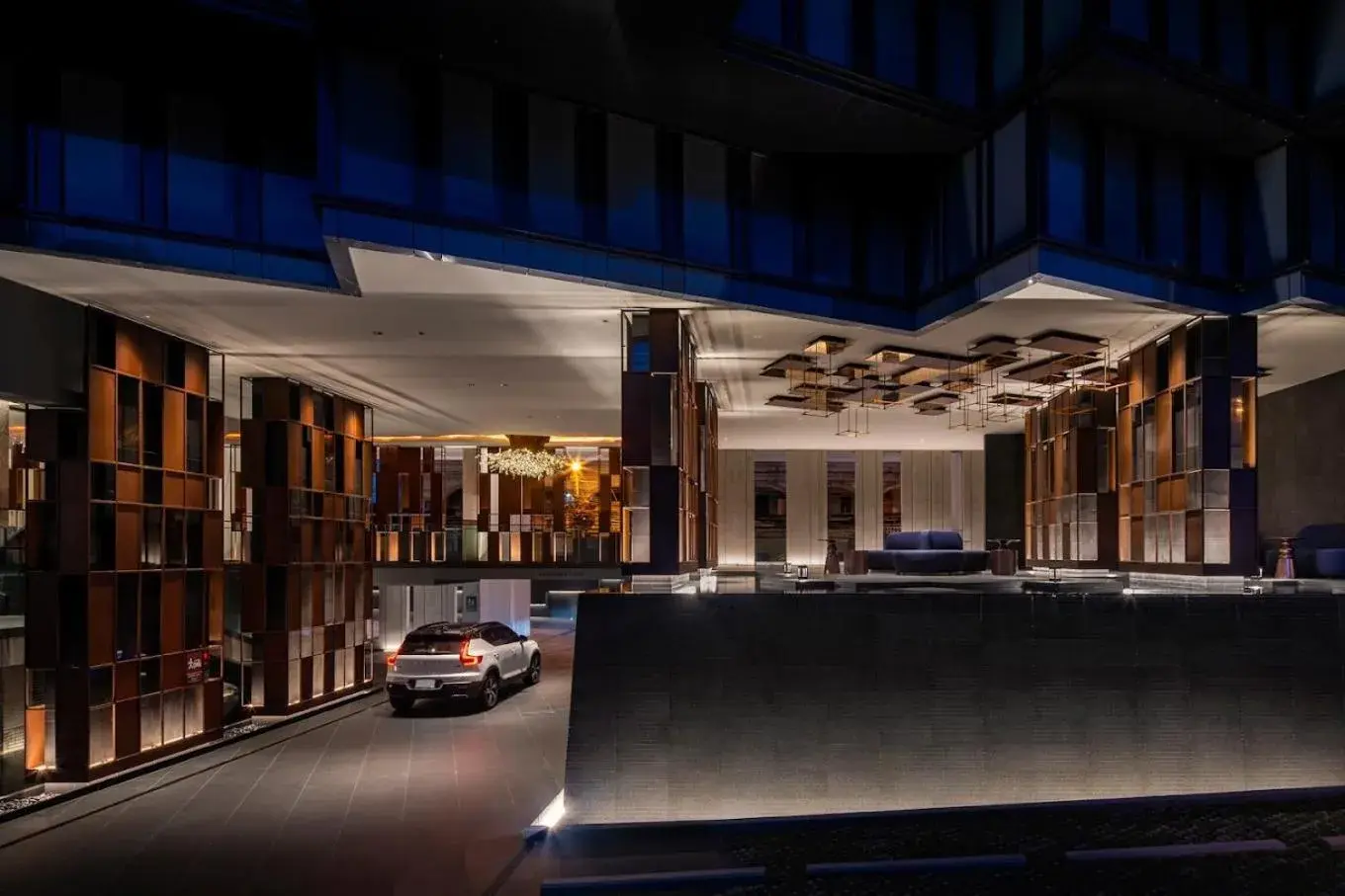 Property building in Edge Central Pattaya by Mickey Property building in Edge Central Pattaya by Mickey