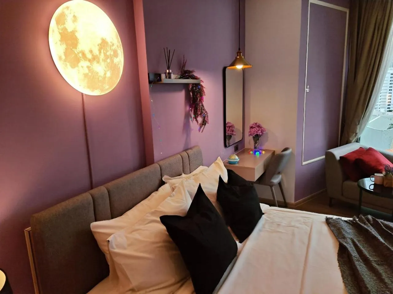 Bed in Edge Central Pattaya by Mickey