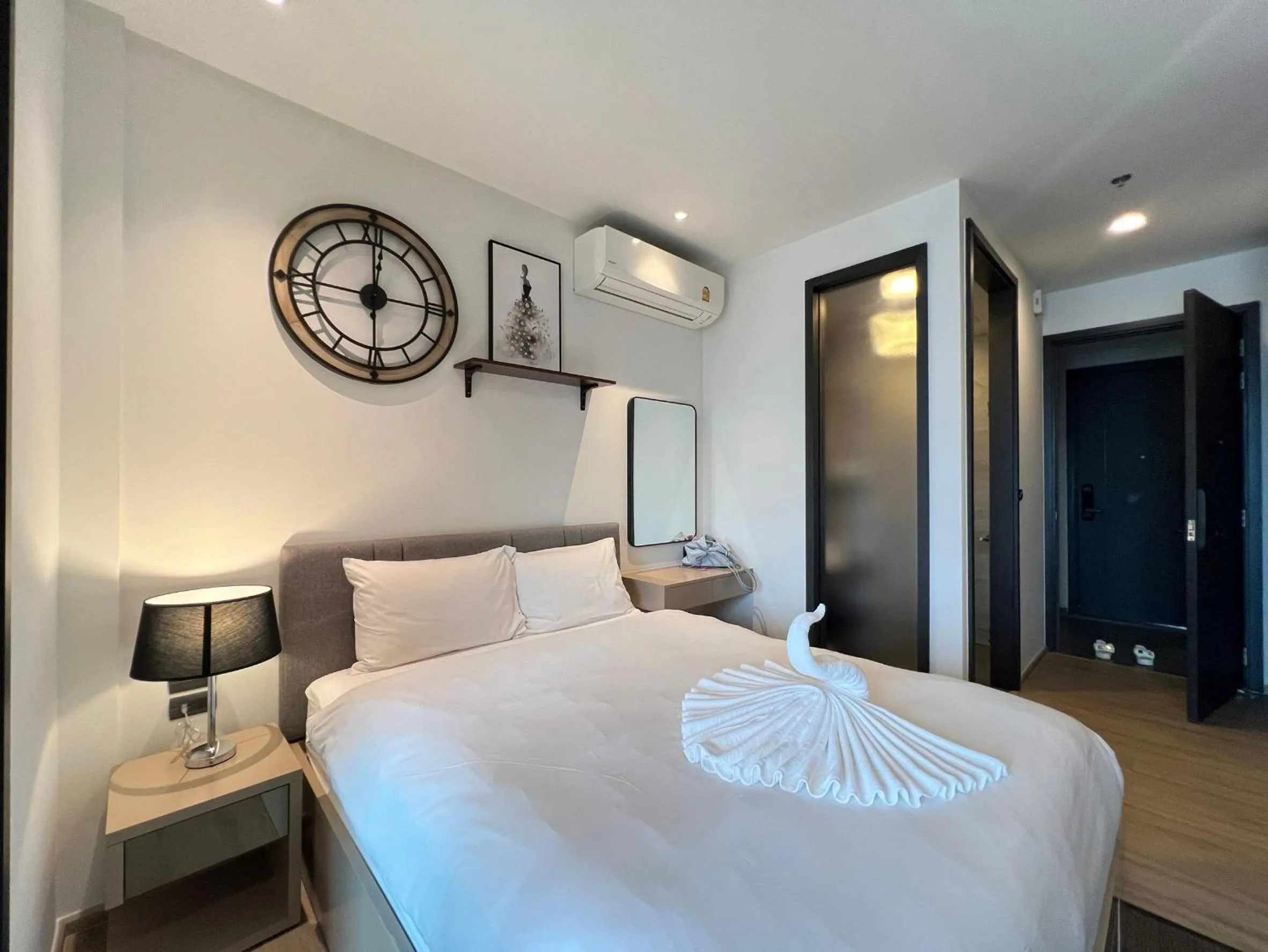 Bed in Edge Central Pattaya by Mickey