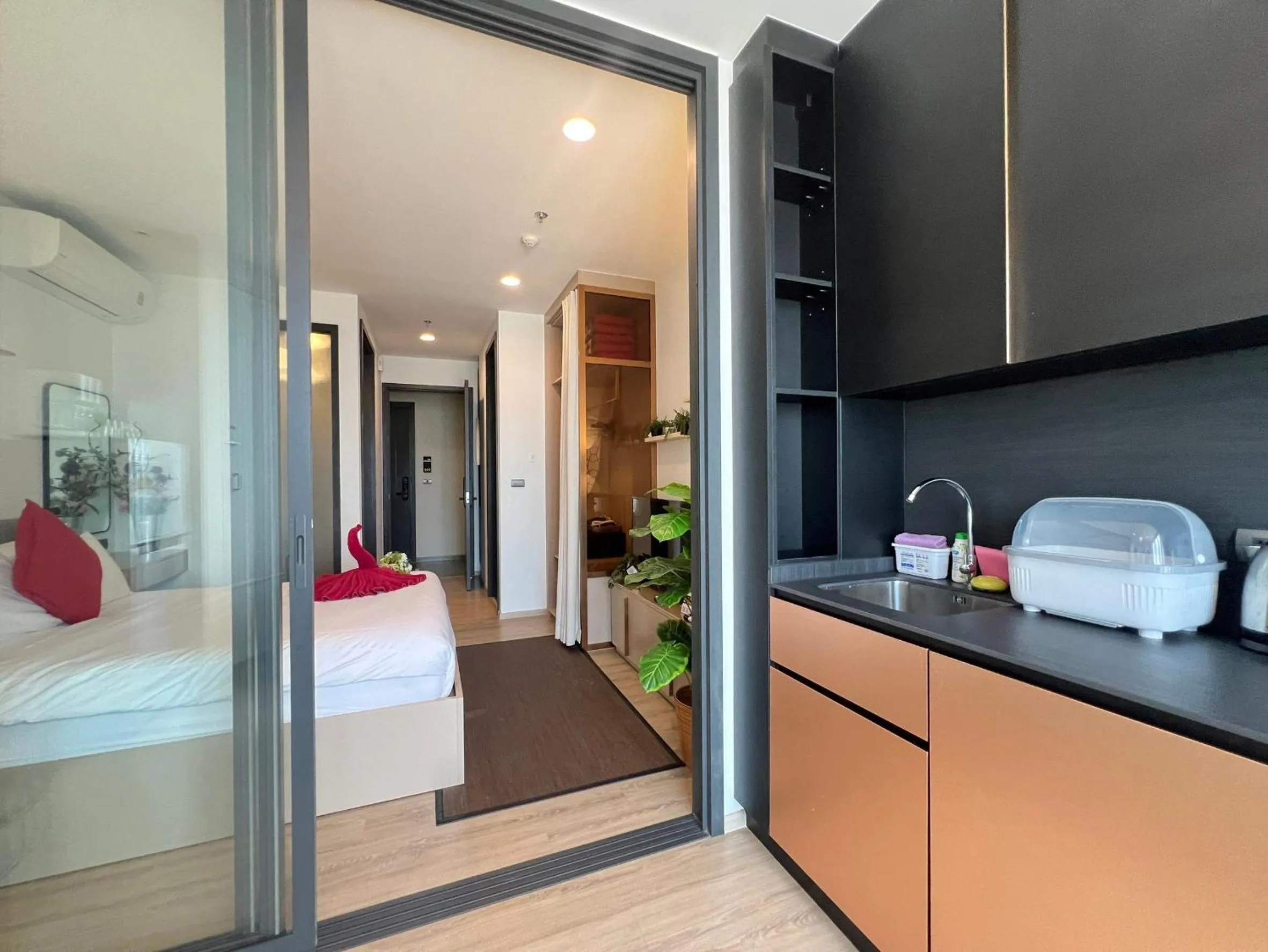 Bed in Edge Central Pattaya by Mickey