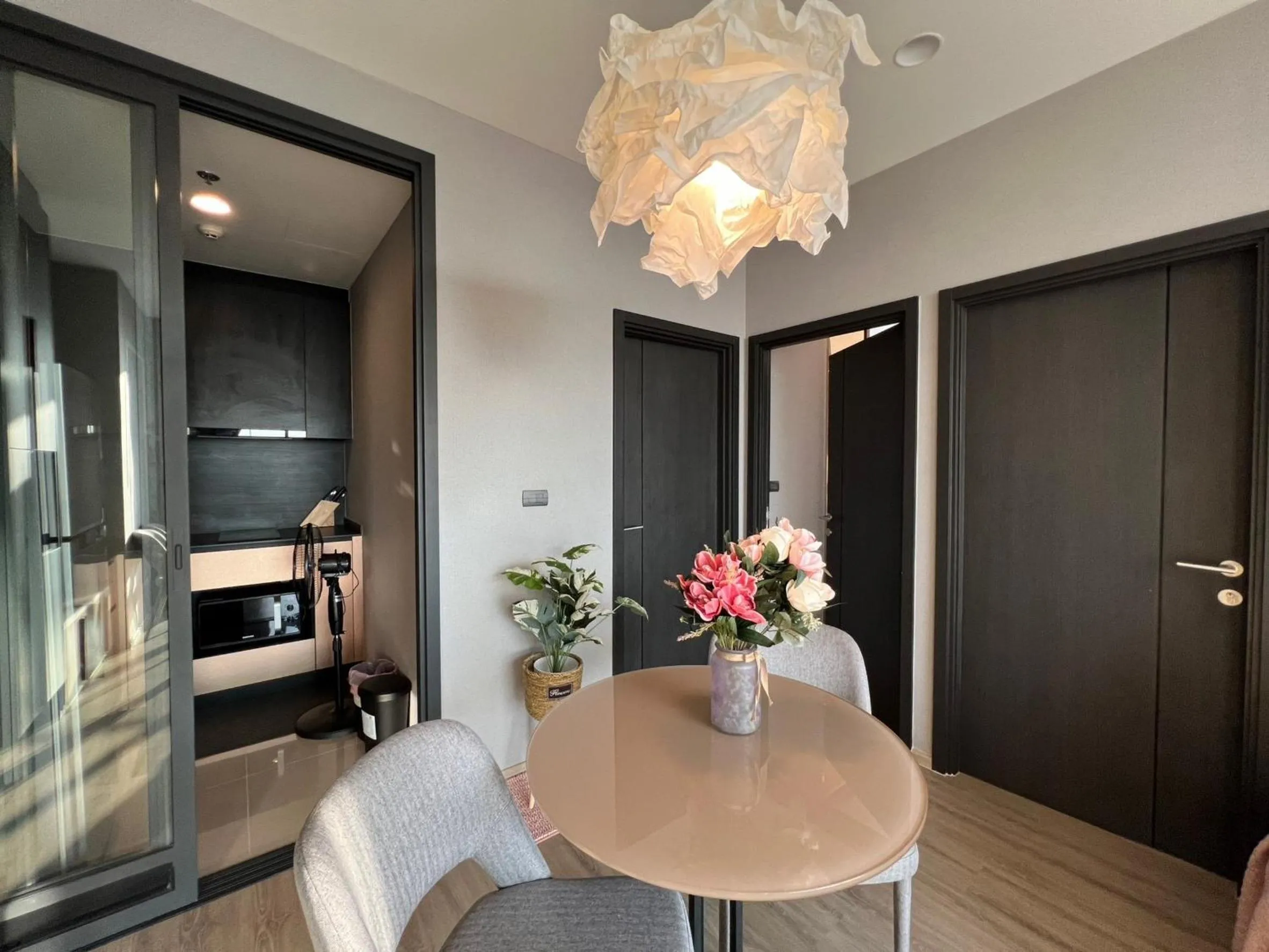 Dining area in Edge Central Pattaya by Mickey