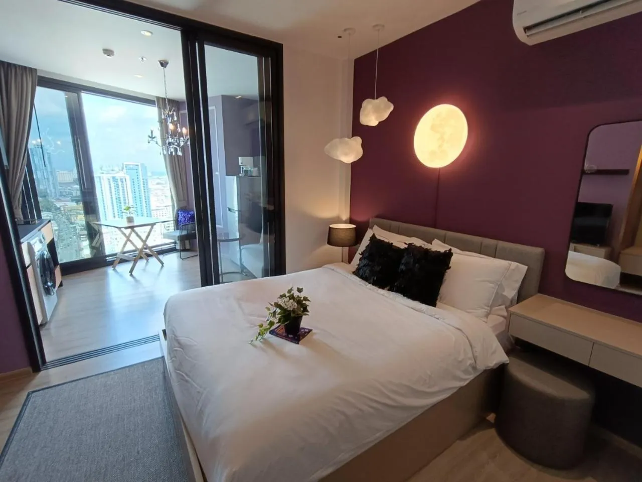 Bed in Edge Central Pattaya by Mickey